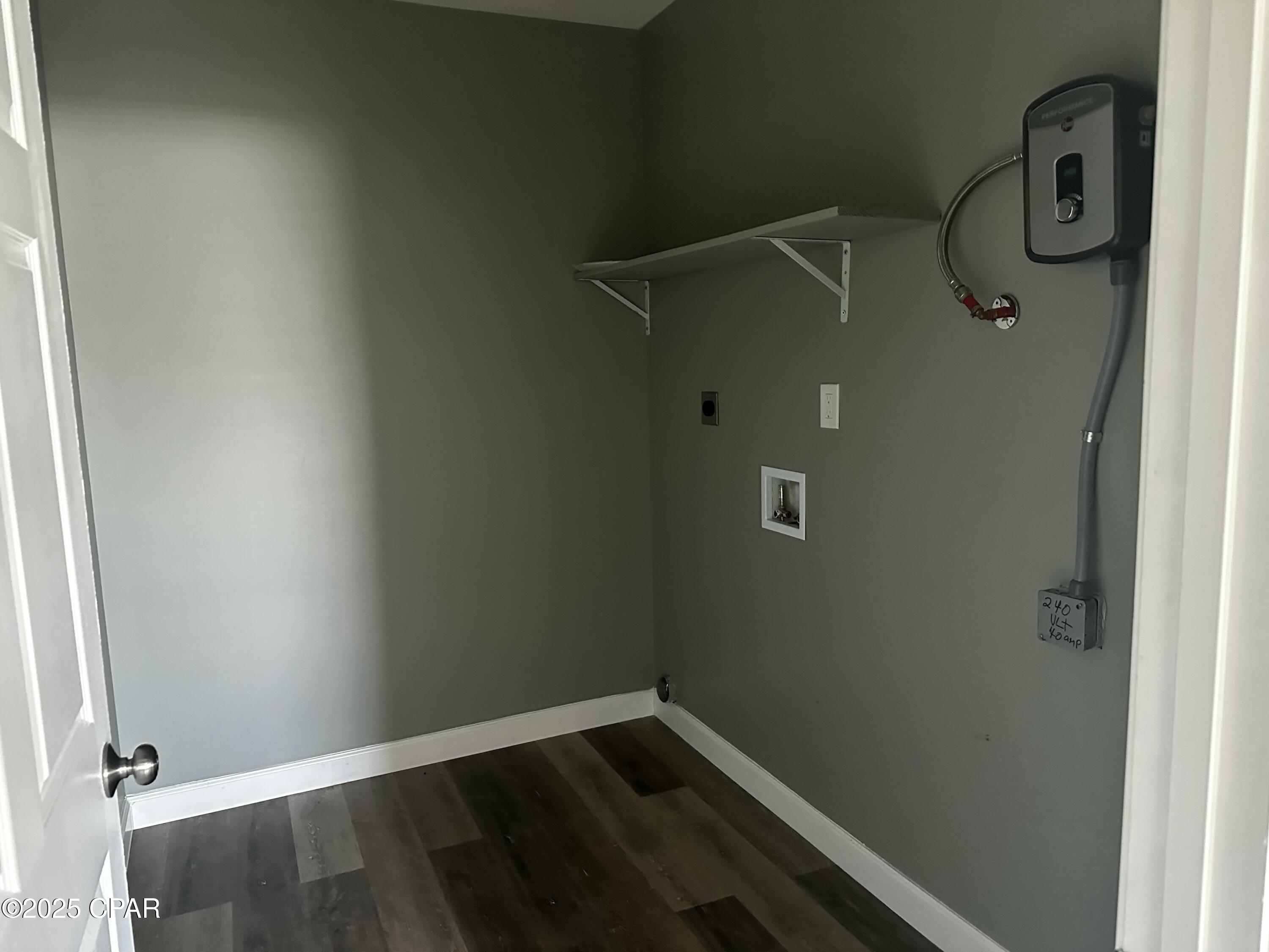 Image 7 For 1122 Oak Avenue