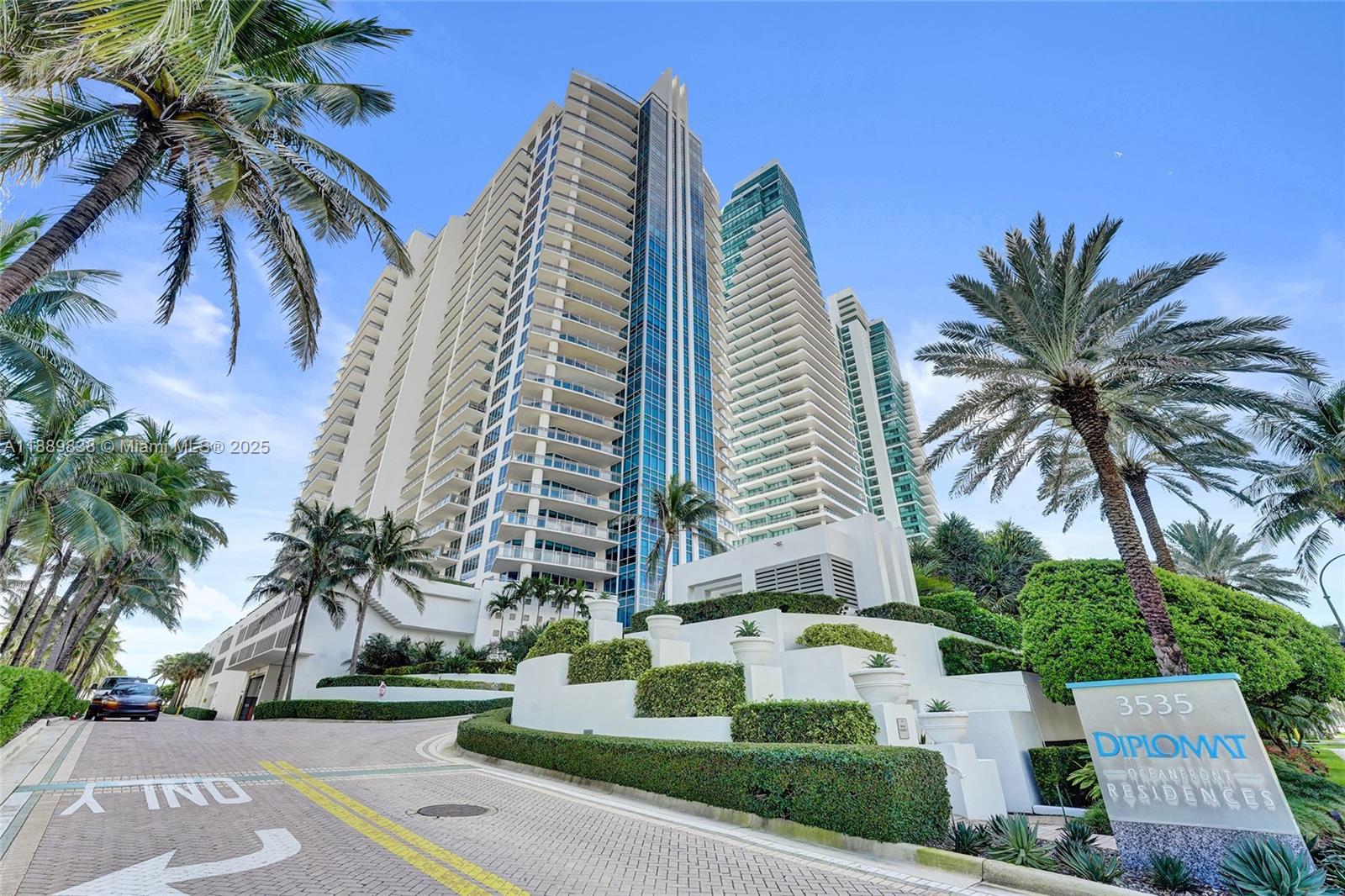 Diplomat Oceanfront Resid