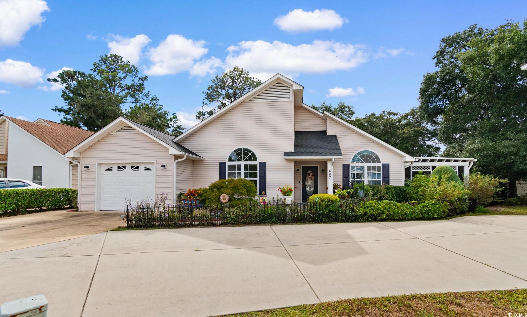 607 Rosemary Ln. North Myrtle Beach, SC 29582