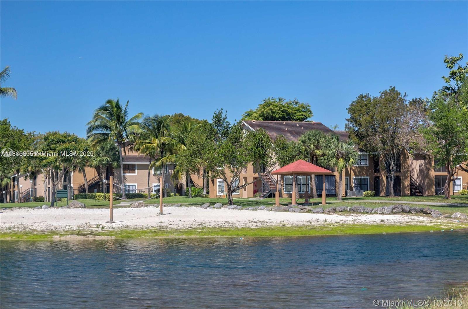 Vista Lago At The Hammock