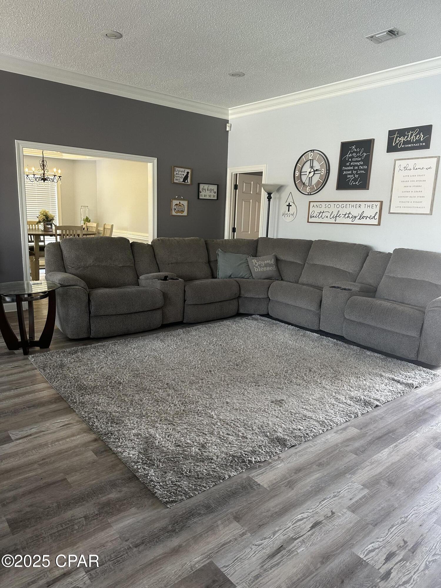 Image 7 For 820 Dolphin Drive