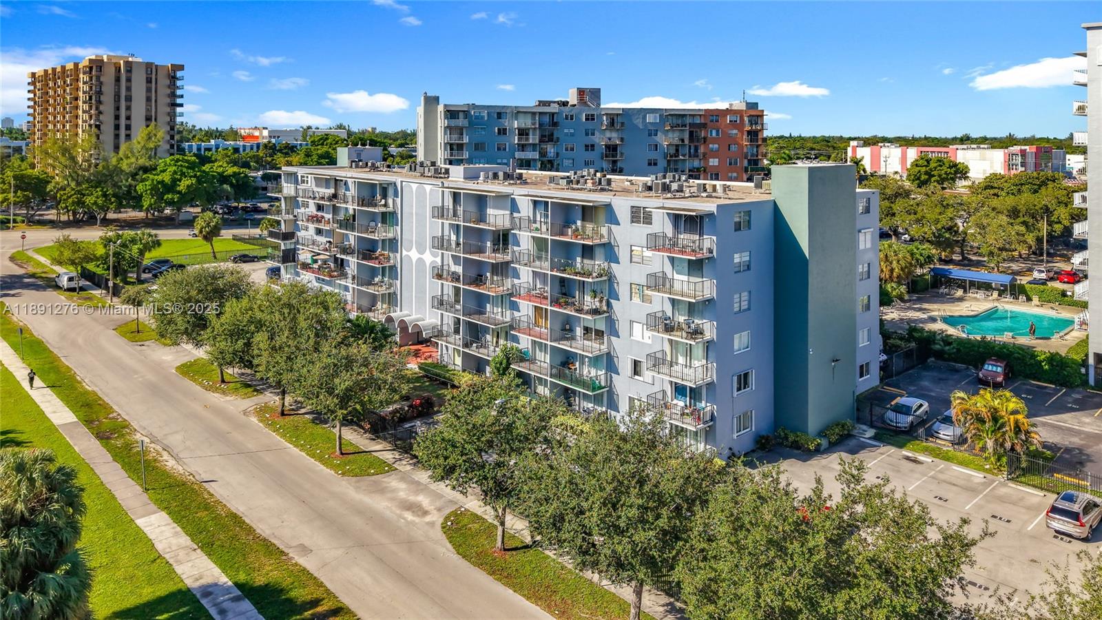 Three Horizons East Condo