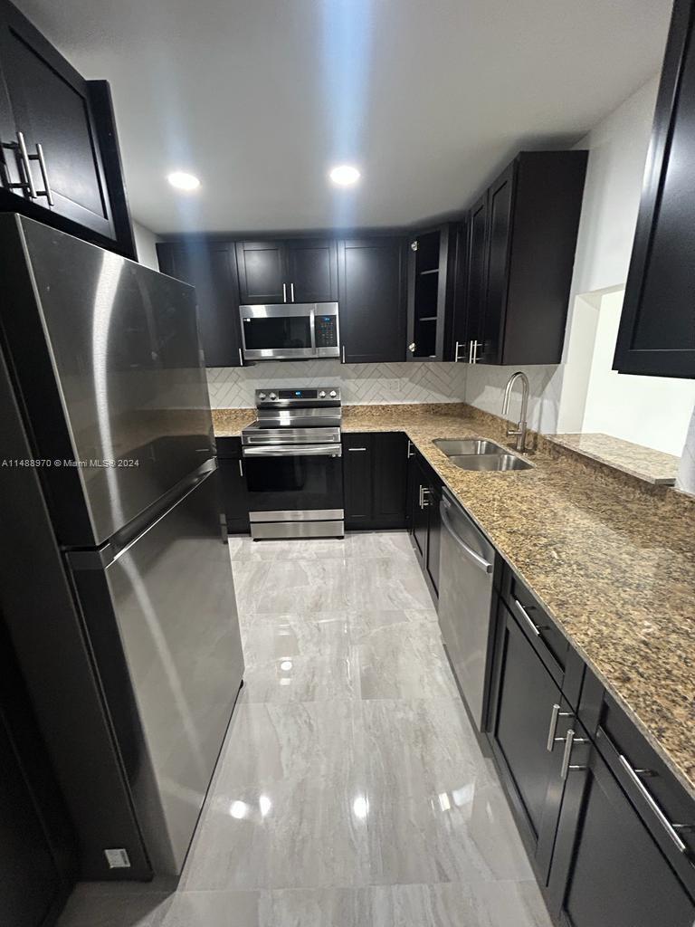 Heritage Circle Condo