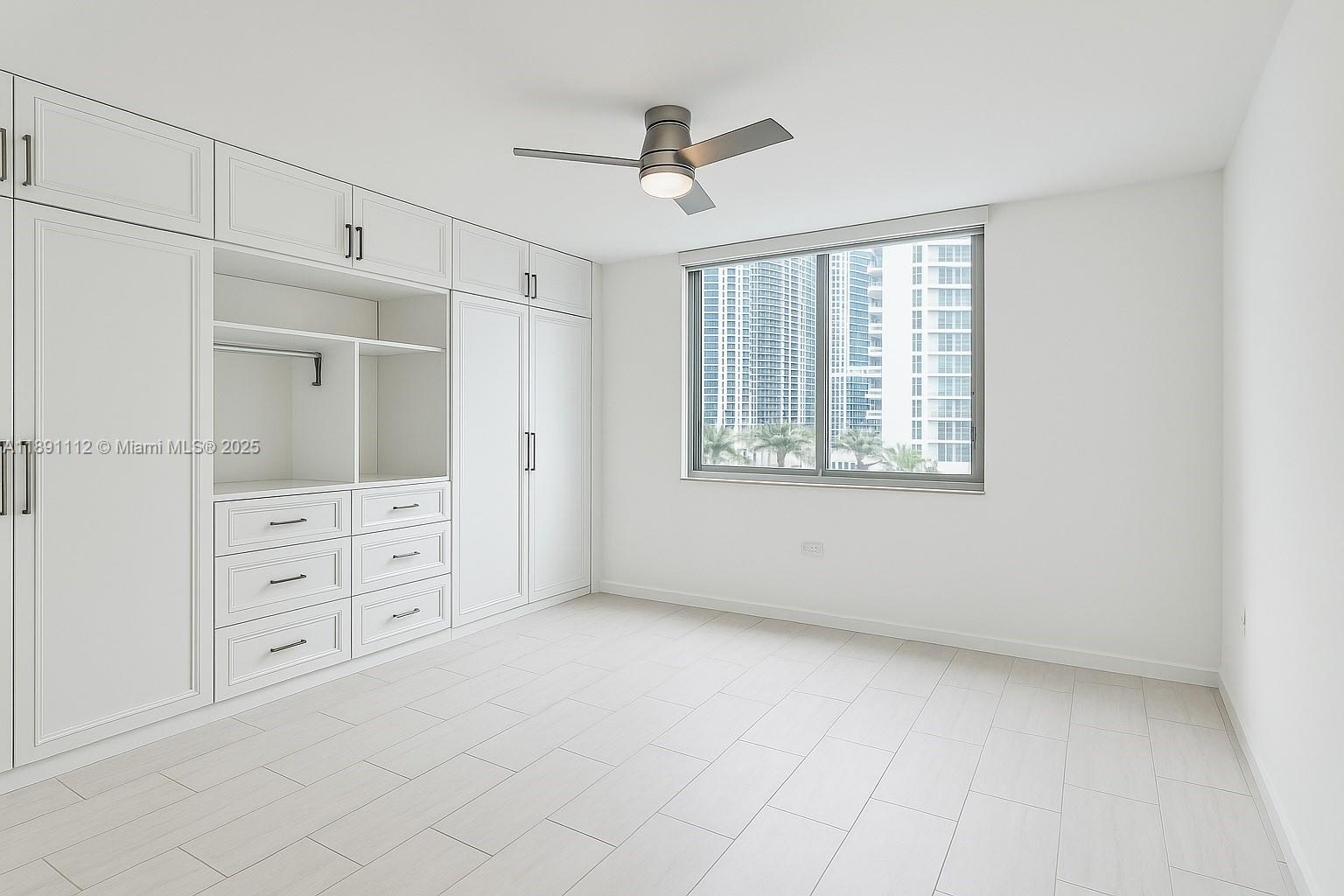 Apartamento à Venda em Miami, FL