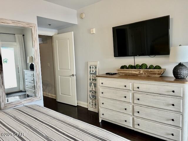 Image 10 For 114 Carillon Market Street 201