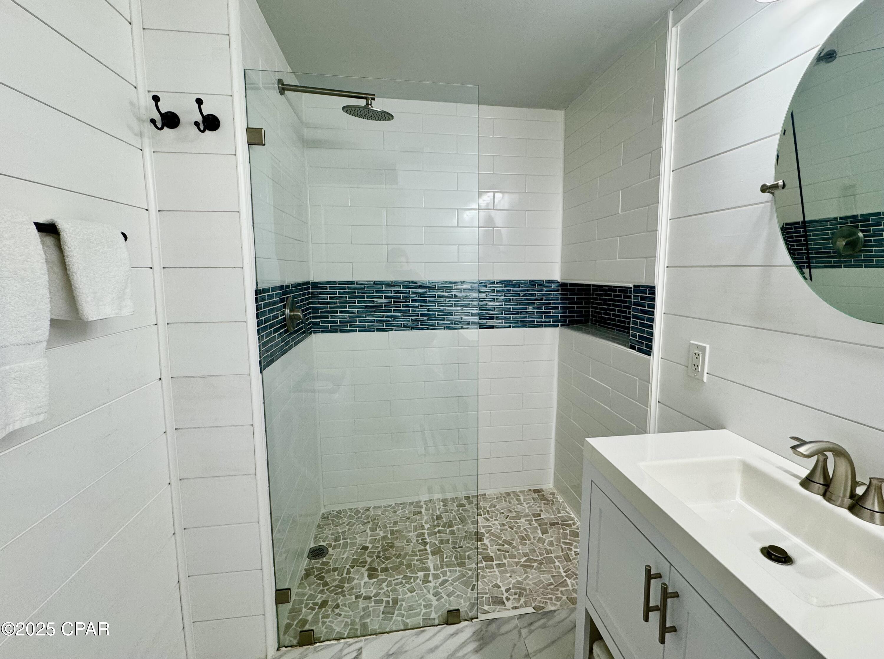 Listing photo id 13 for 114 Carillon Market Street 201