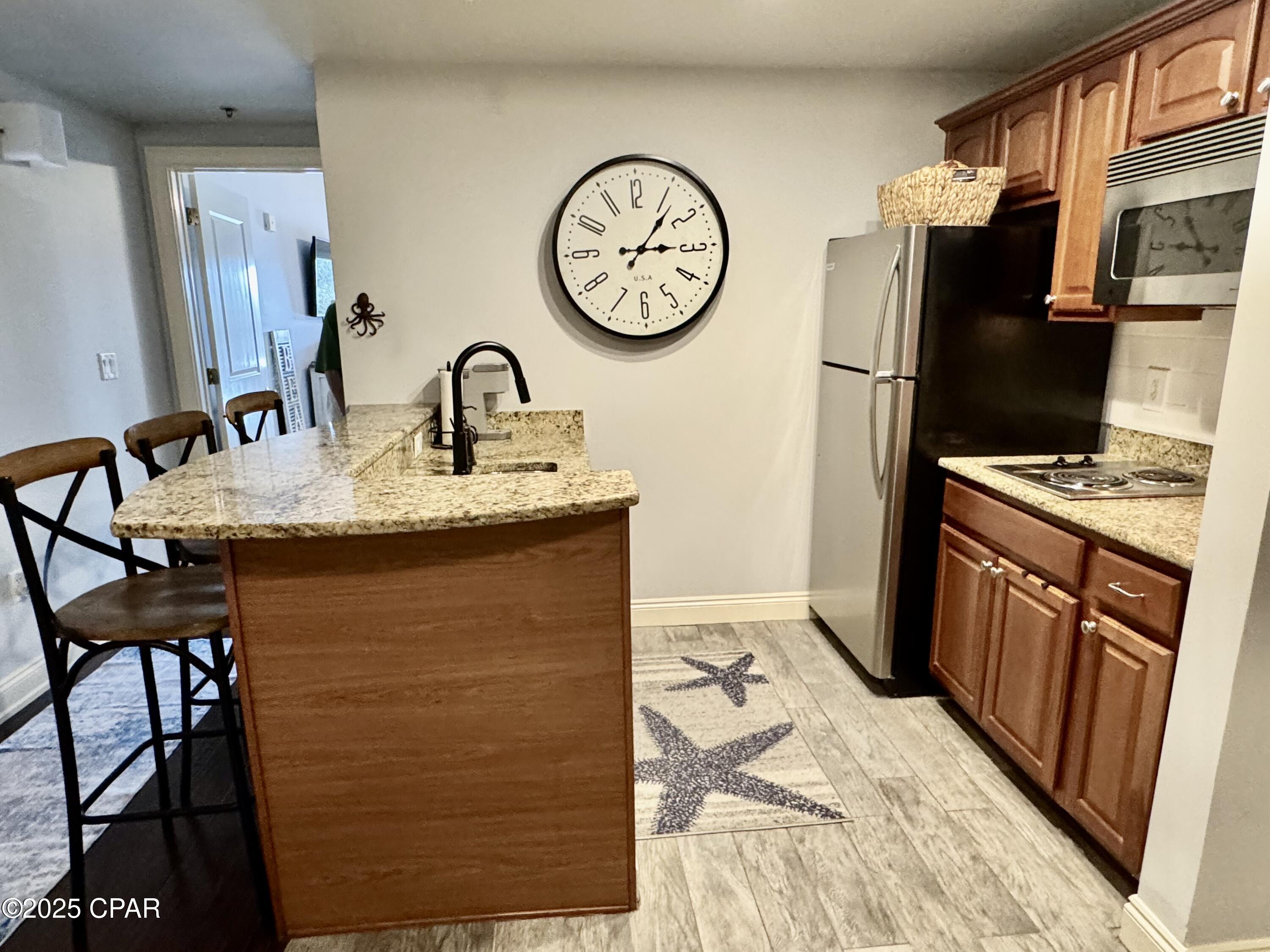 Listing photo id 6 for 114 Carillon Market Street 201