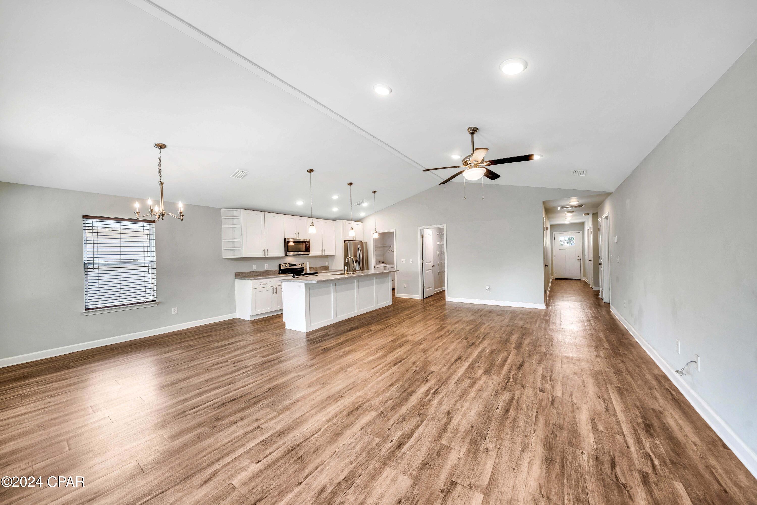 Image 14 For 205 Woodlawn Court