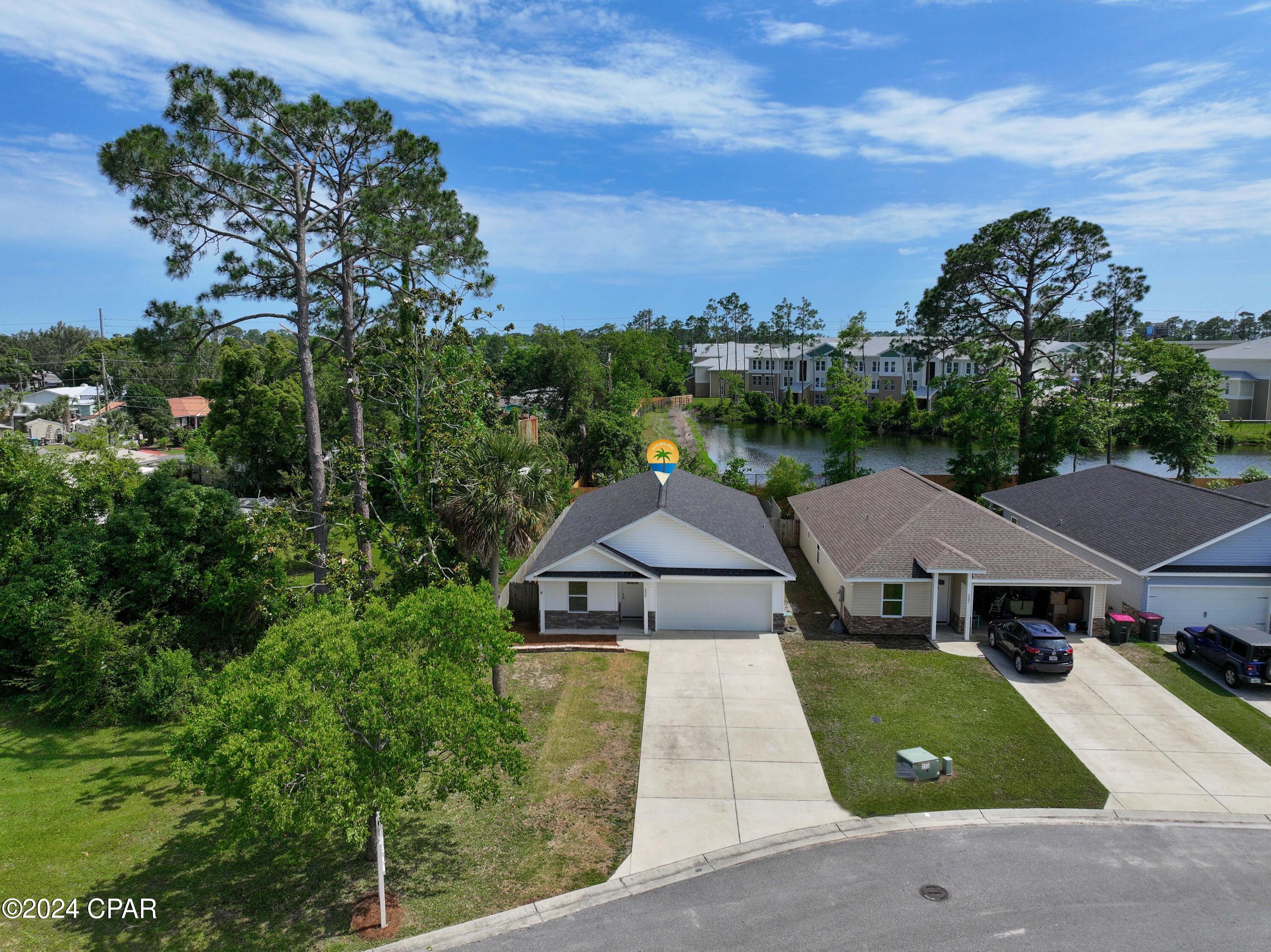 Image 2 For 205 Woodlawn Court