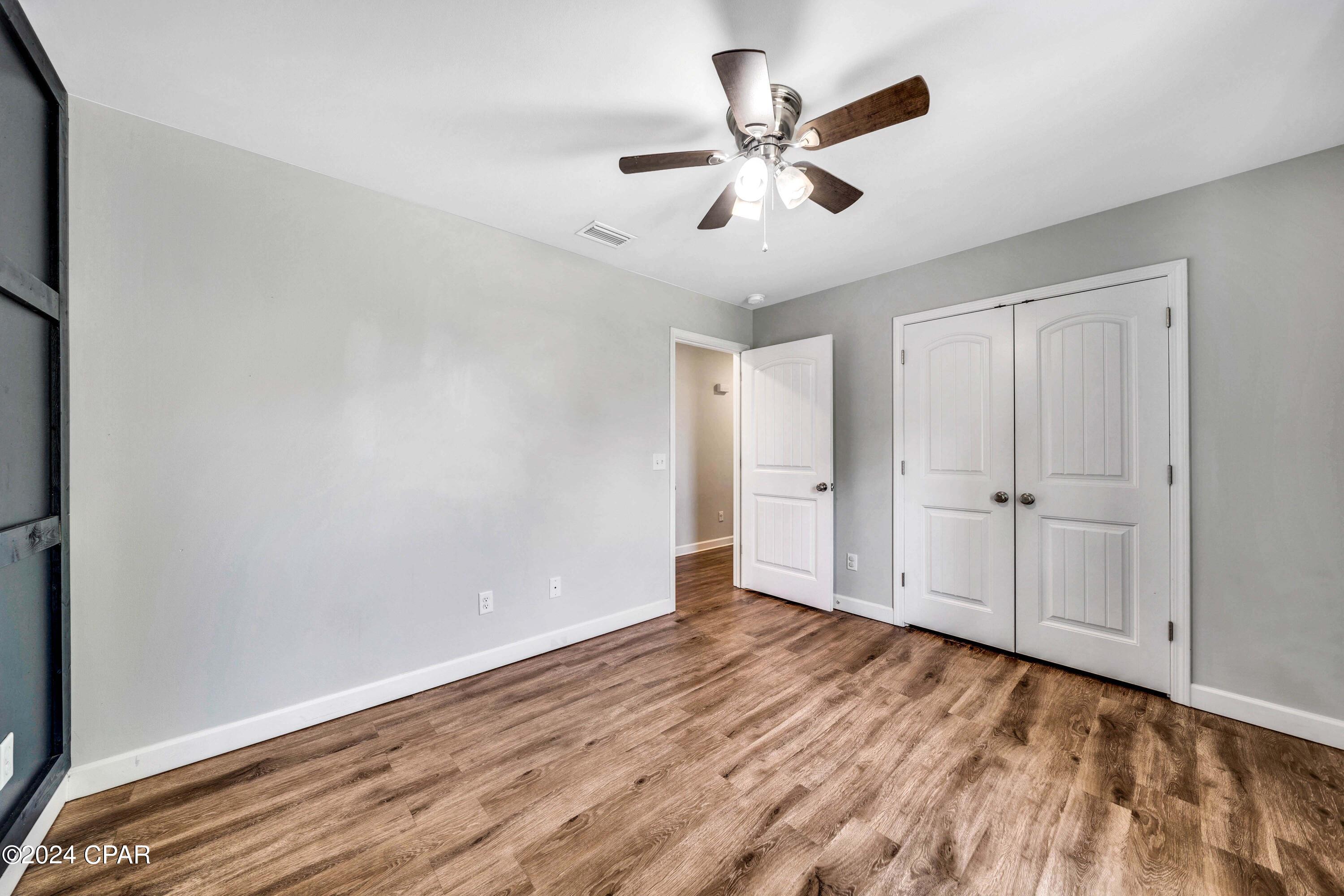 Image 23 For 205 Woodlawn Court