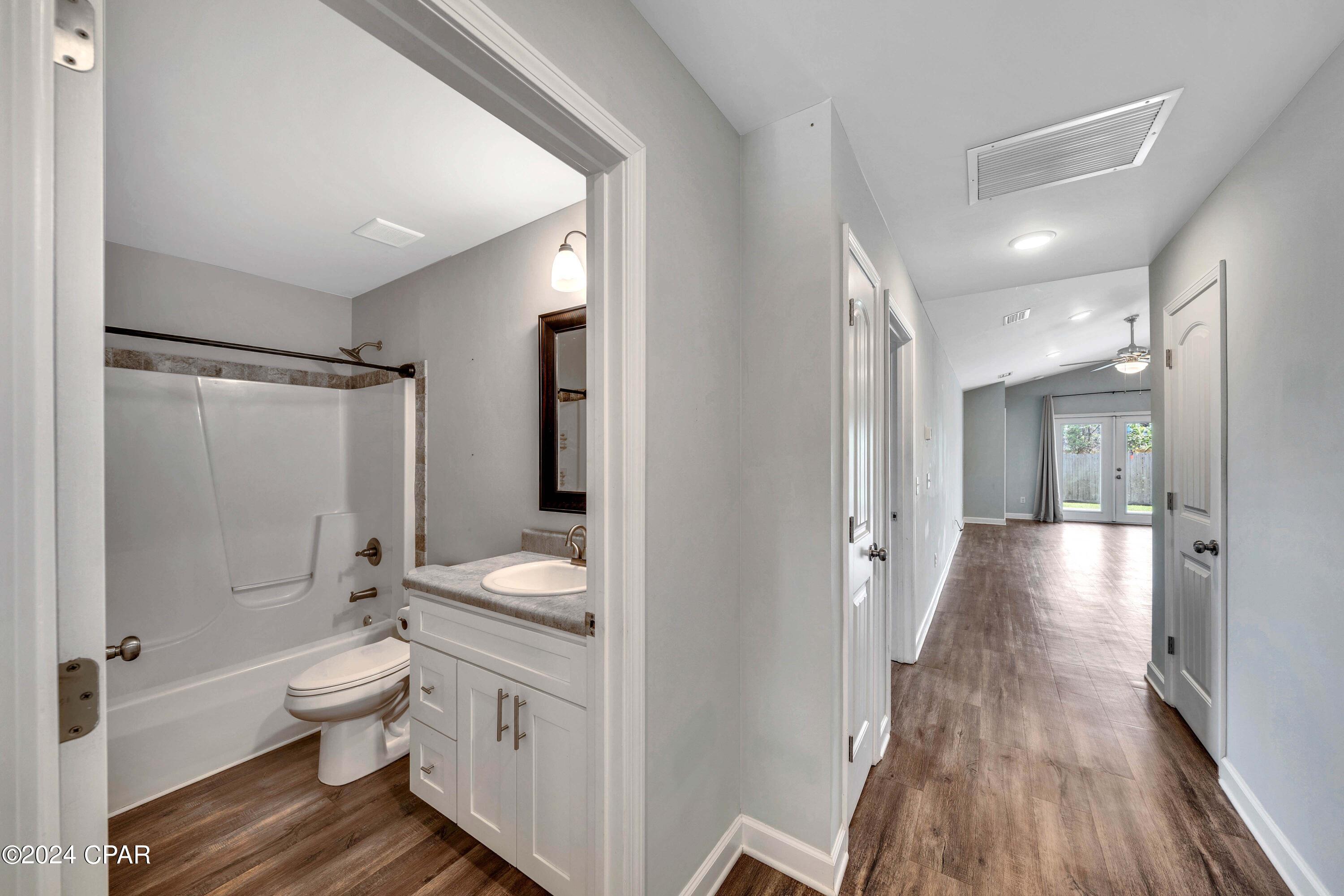 Image 26 For 205 Woodlawn Court