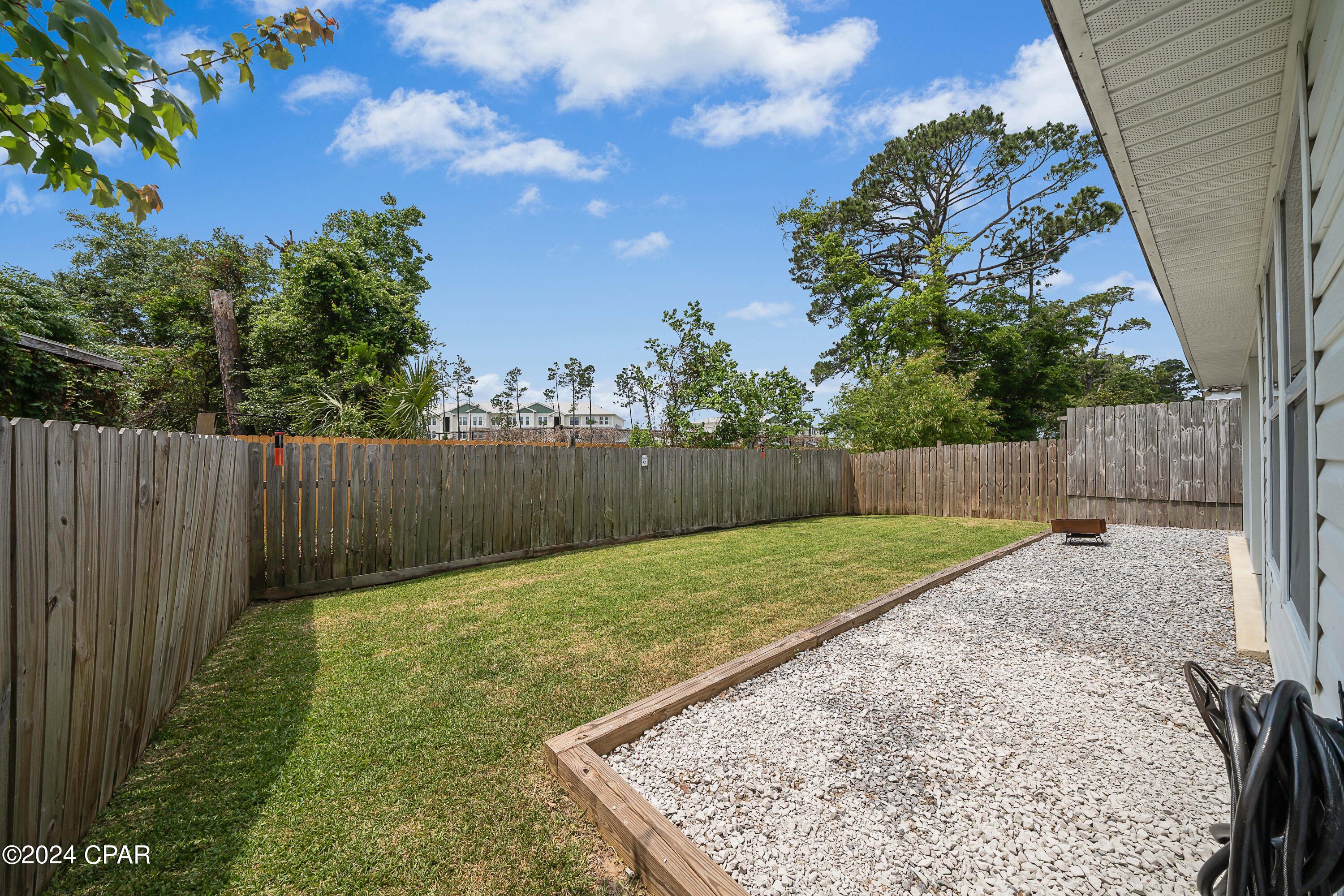 Image 36 For 205 Woodlawn Court