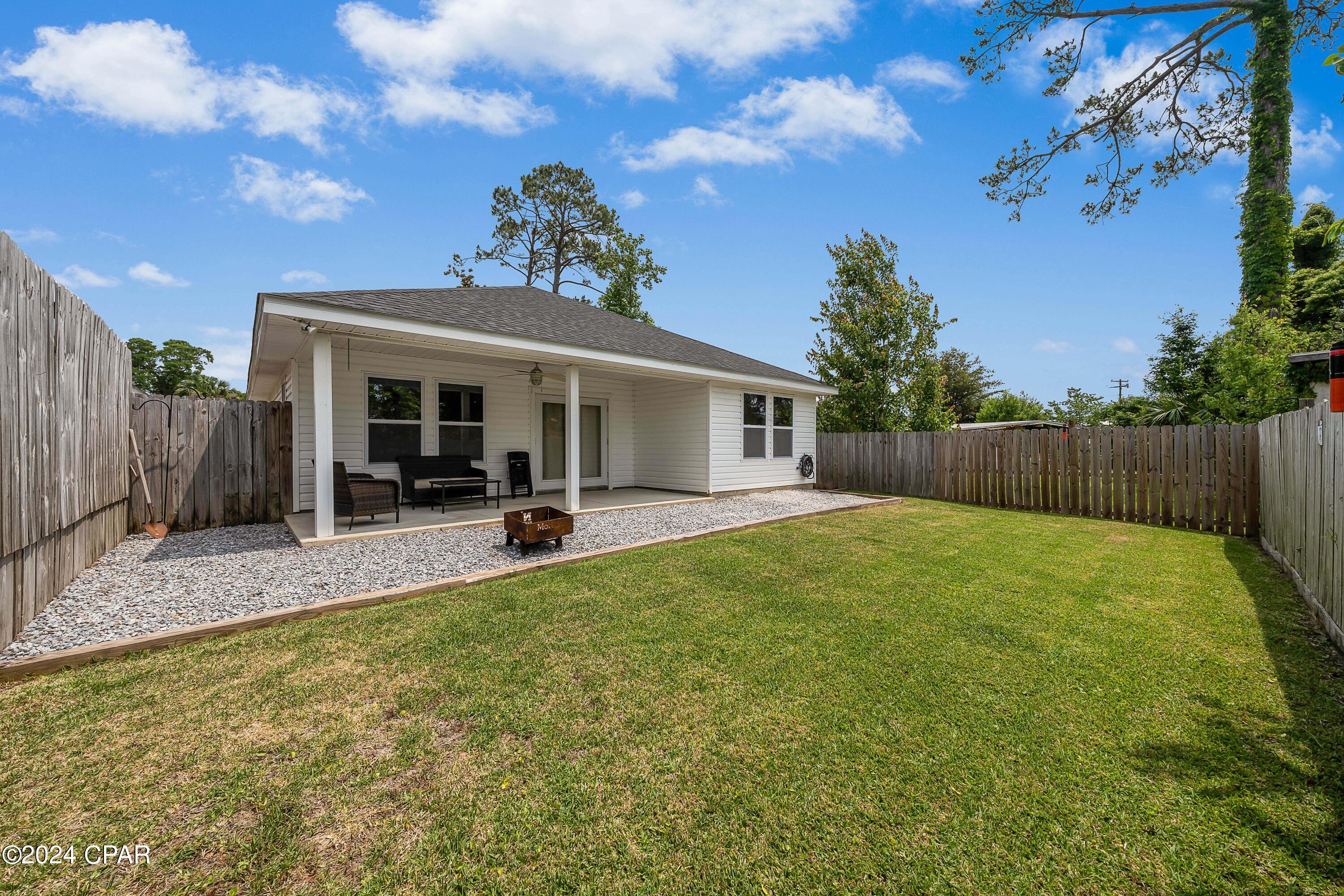 Image 37 For 205 Woodlawn Court