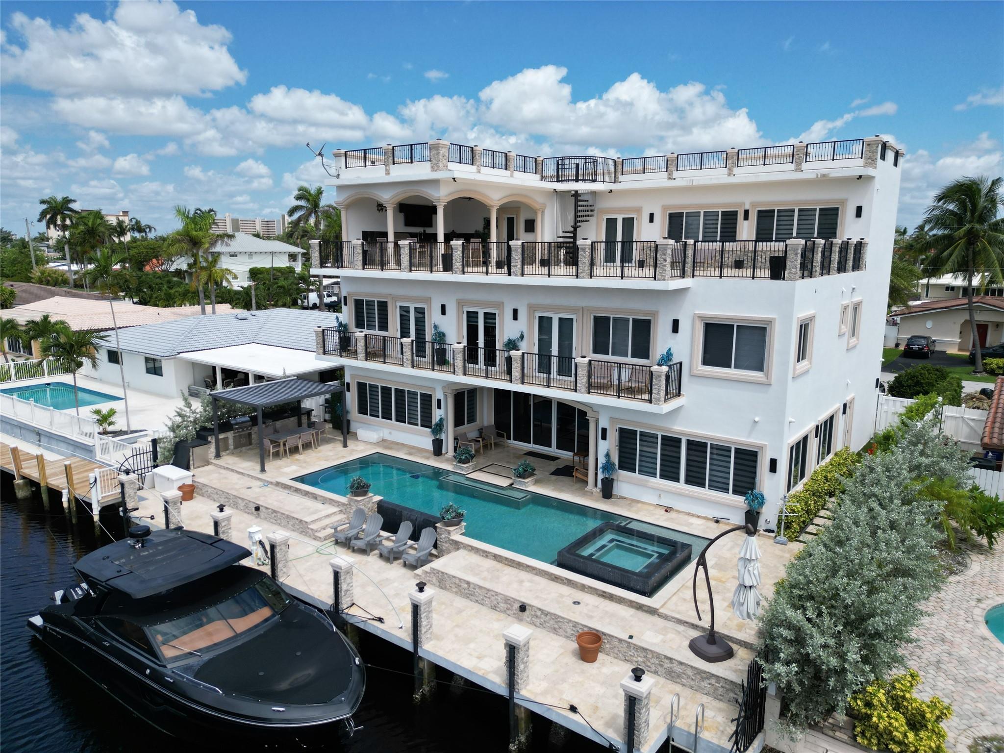 Homes for sale in Pompano Beach, FL | 2616 Se 10th Ct, Pompano Beach, FL 33062 | MLS# F10530436