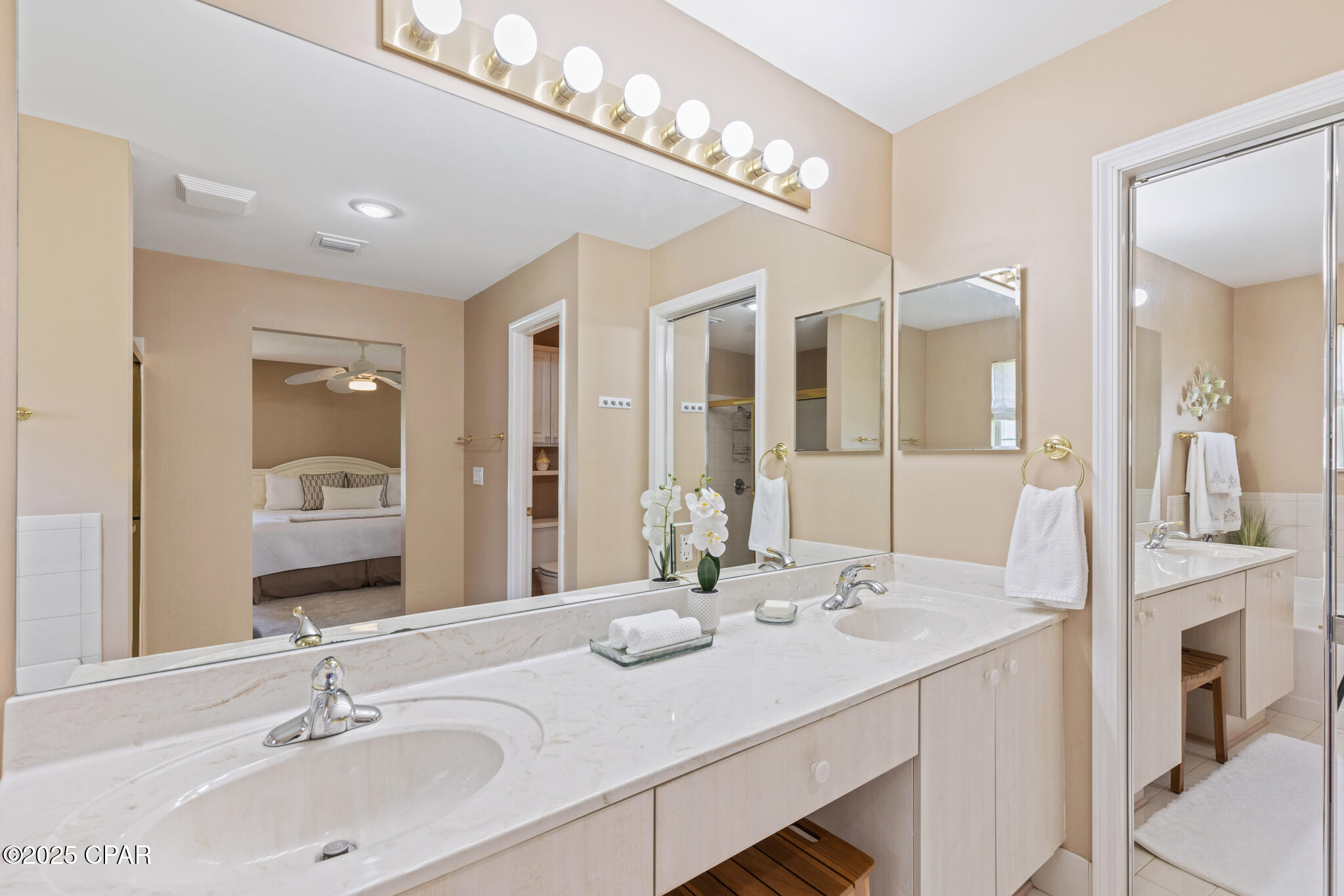 Image 22 For 240 Oxford Avenue