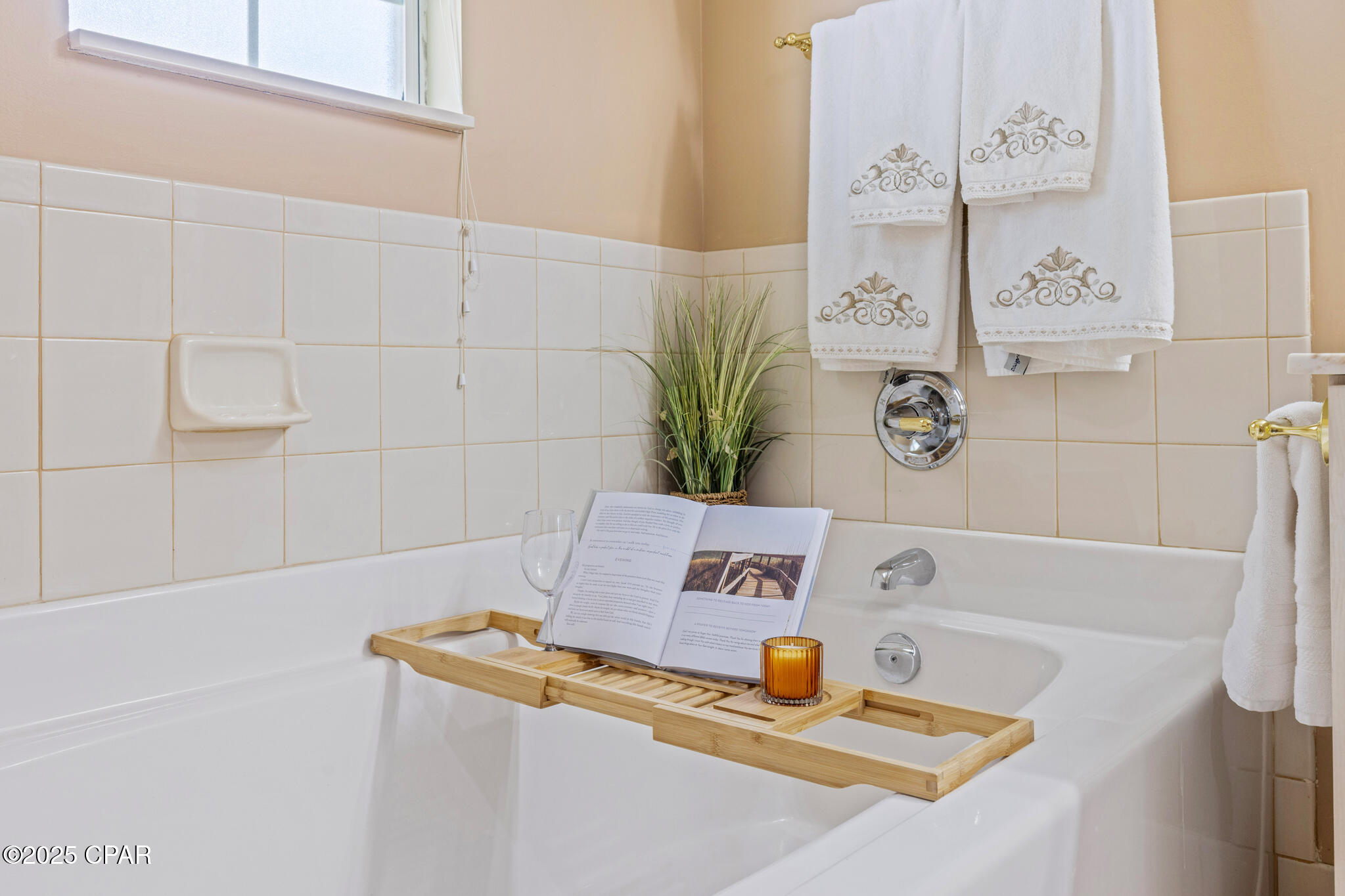 Image 24 For 240 Oxford Avenue