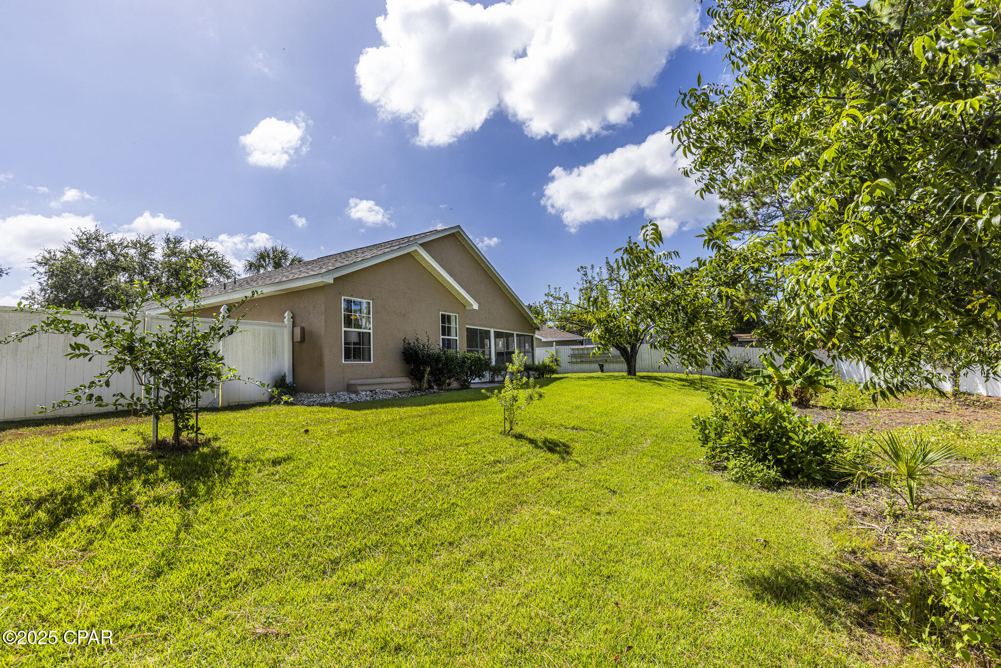 Image 4 For 240 Oxford Avenue