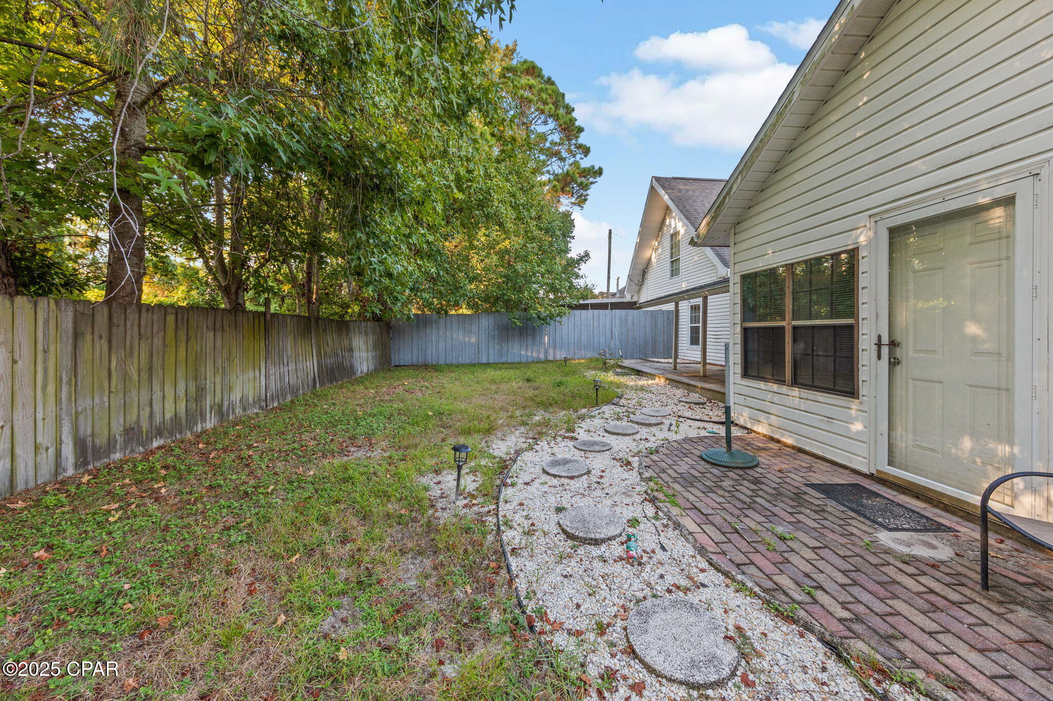 Image 11 For 301 Fairway Boulevard