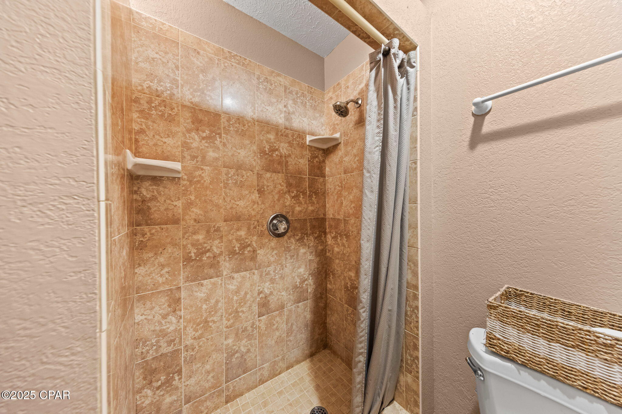 Image 17 For 301 Fairway Boulevard