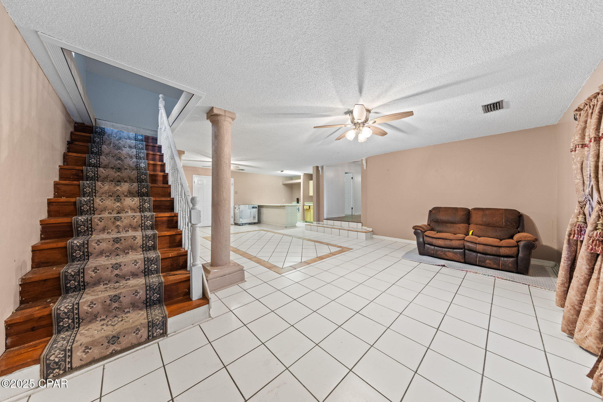 Image 19 For 301 Fairway Boulevard