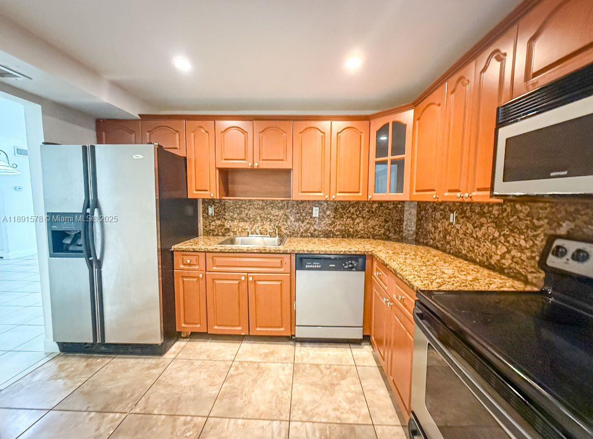 Venetian Palms Condo