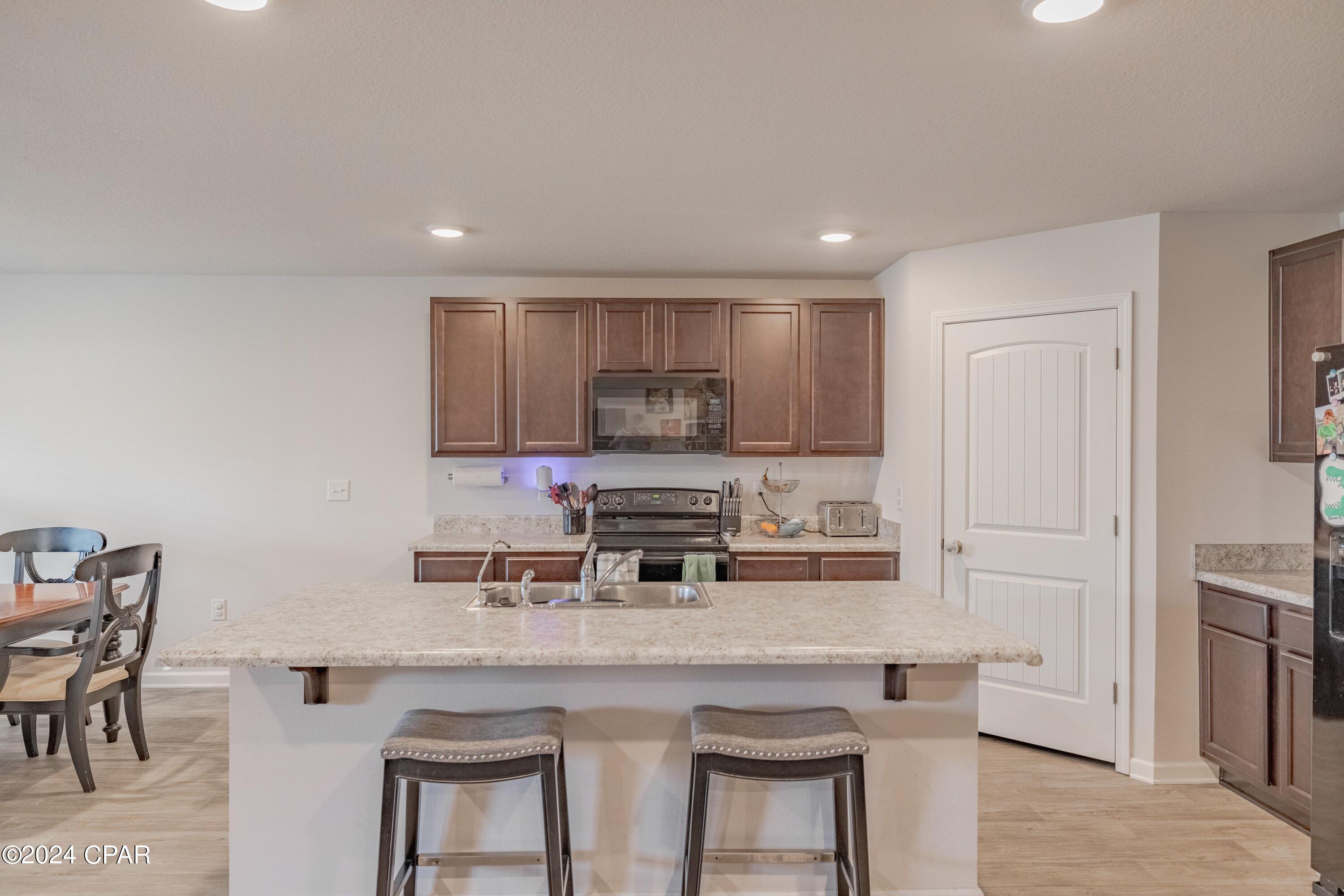 Image 16 For 100 Red Bay Road