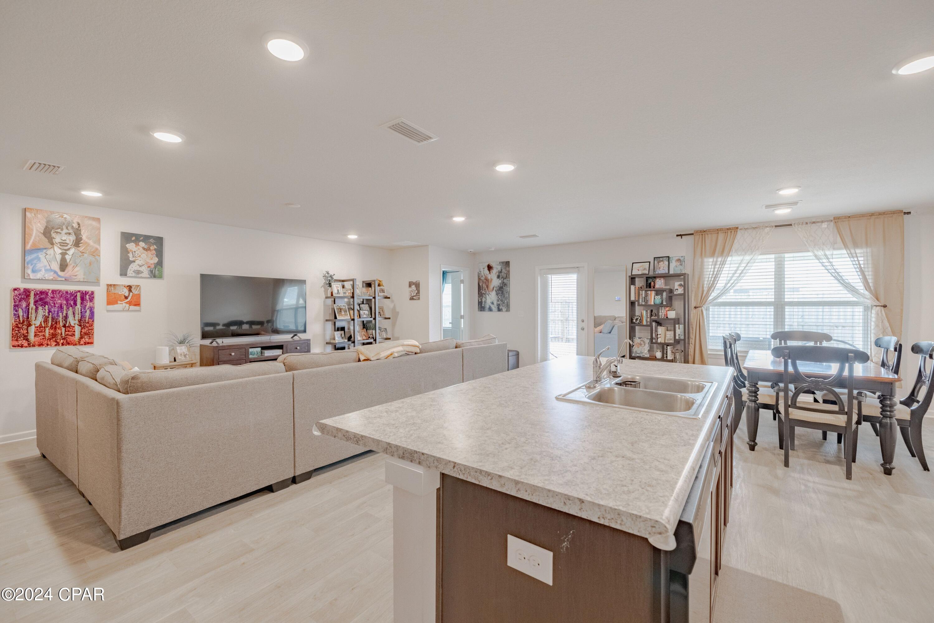 Image 8 For 100 Red Bay Road