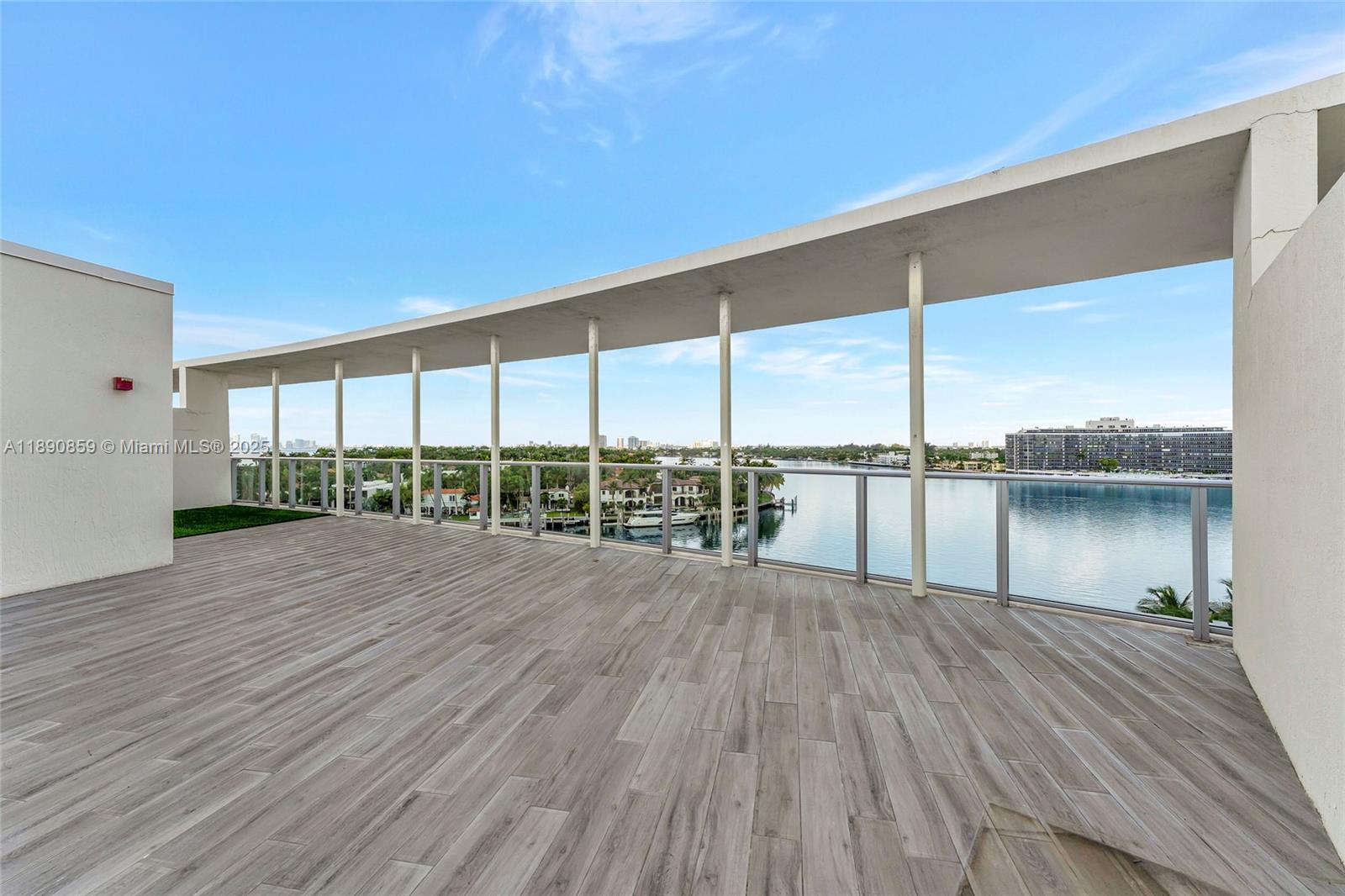 Condo for Sale in Miami Beach, FL