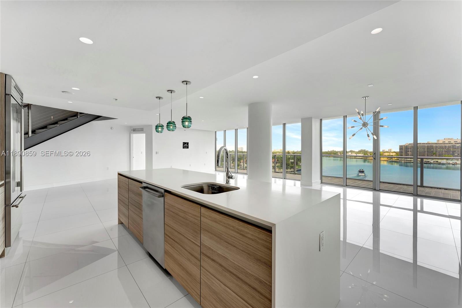 Amd Pl Of 2Nd Ocean Front