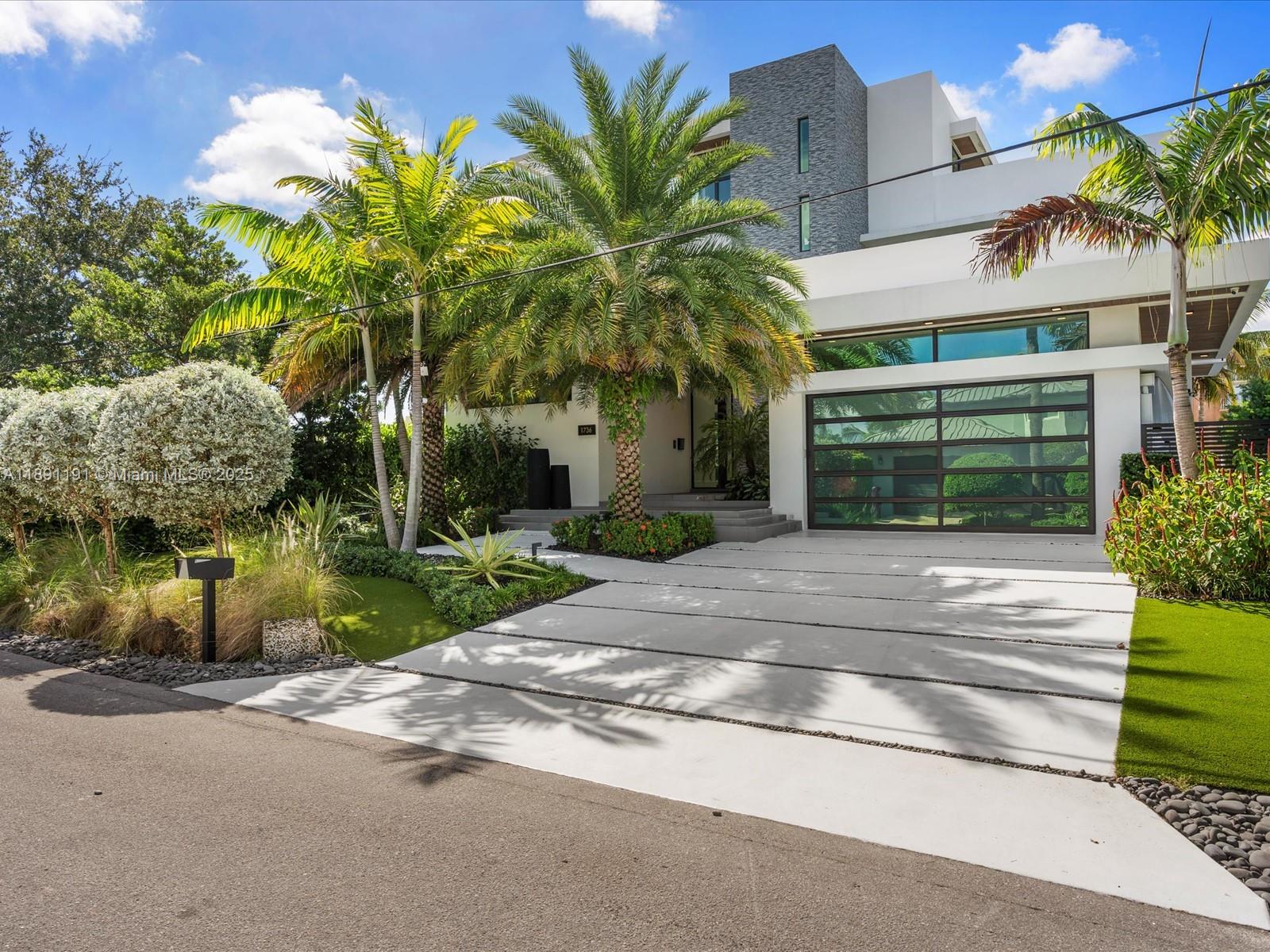 Lauderdale Harbors Sectio