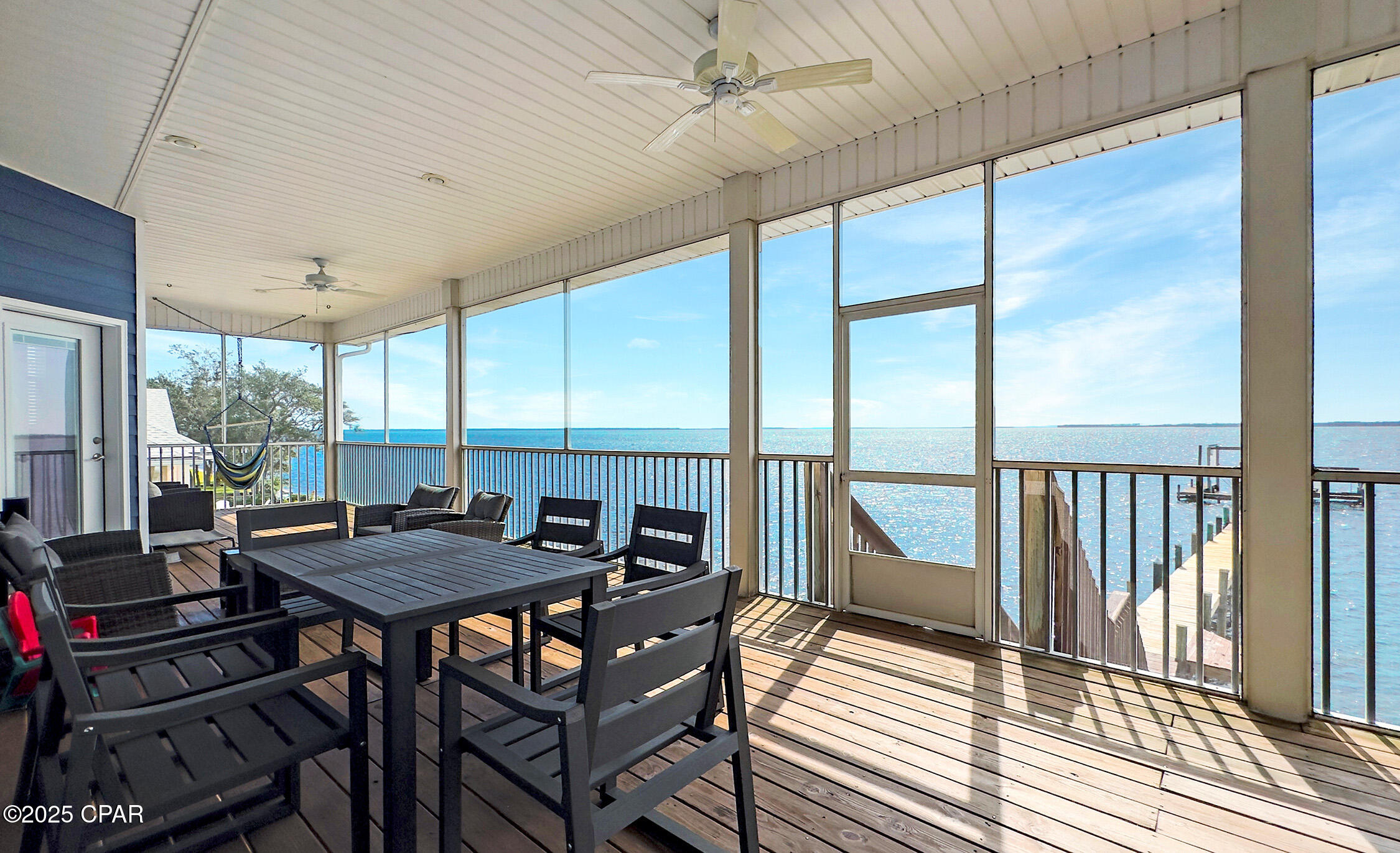 Listing photo id 14 for 7339 Rodgers Drive