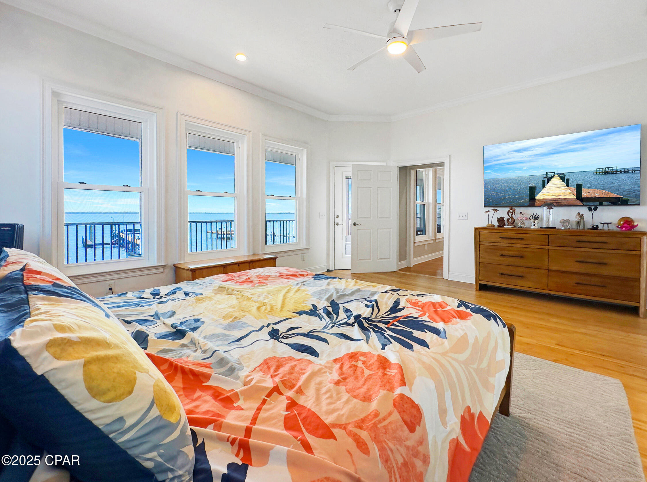 Listing photo id 18 for 7339 Rodgers Drive