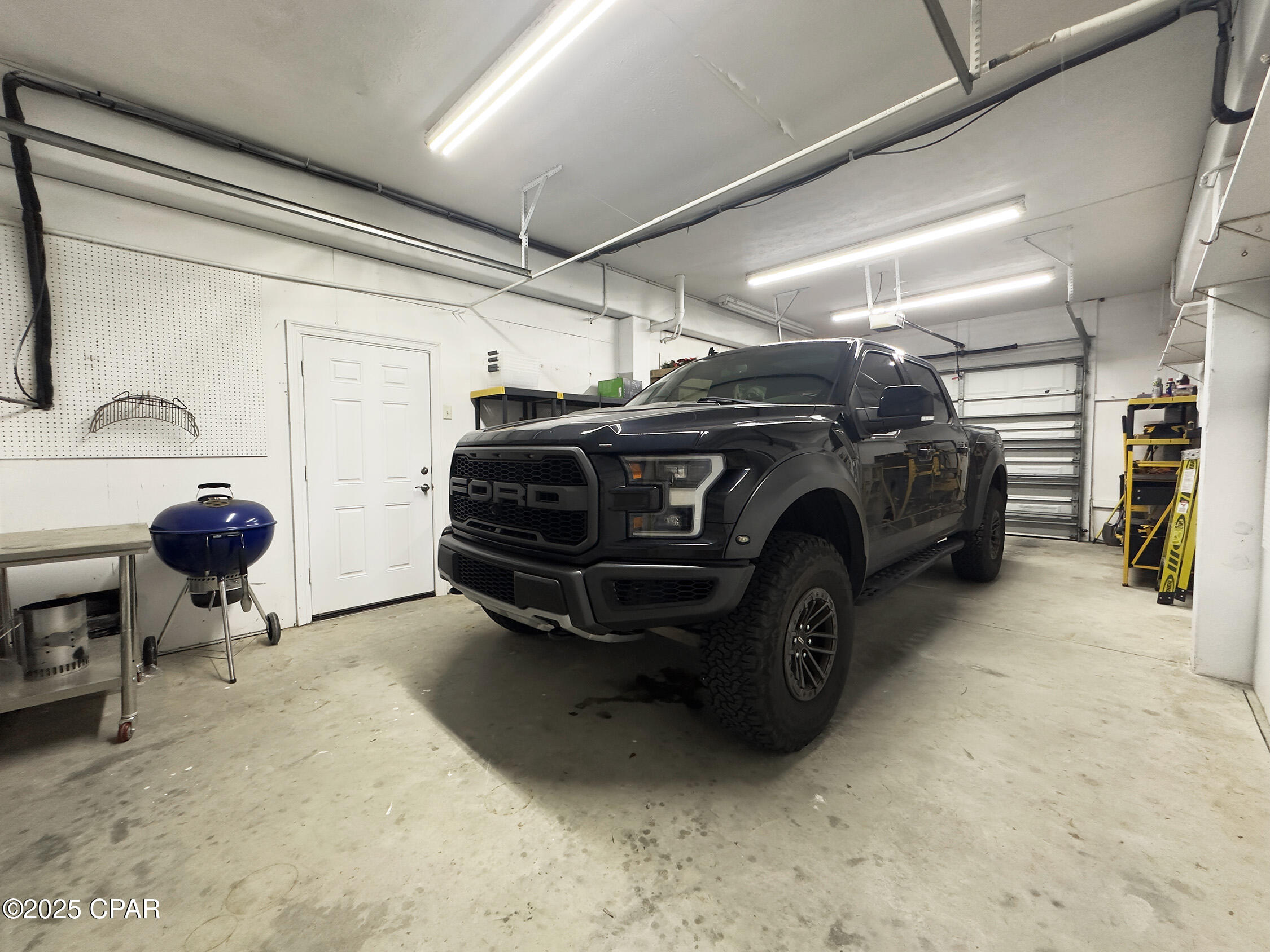 Listing photo id 45 for 7339 Rodgers Drive