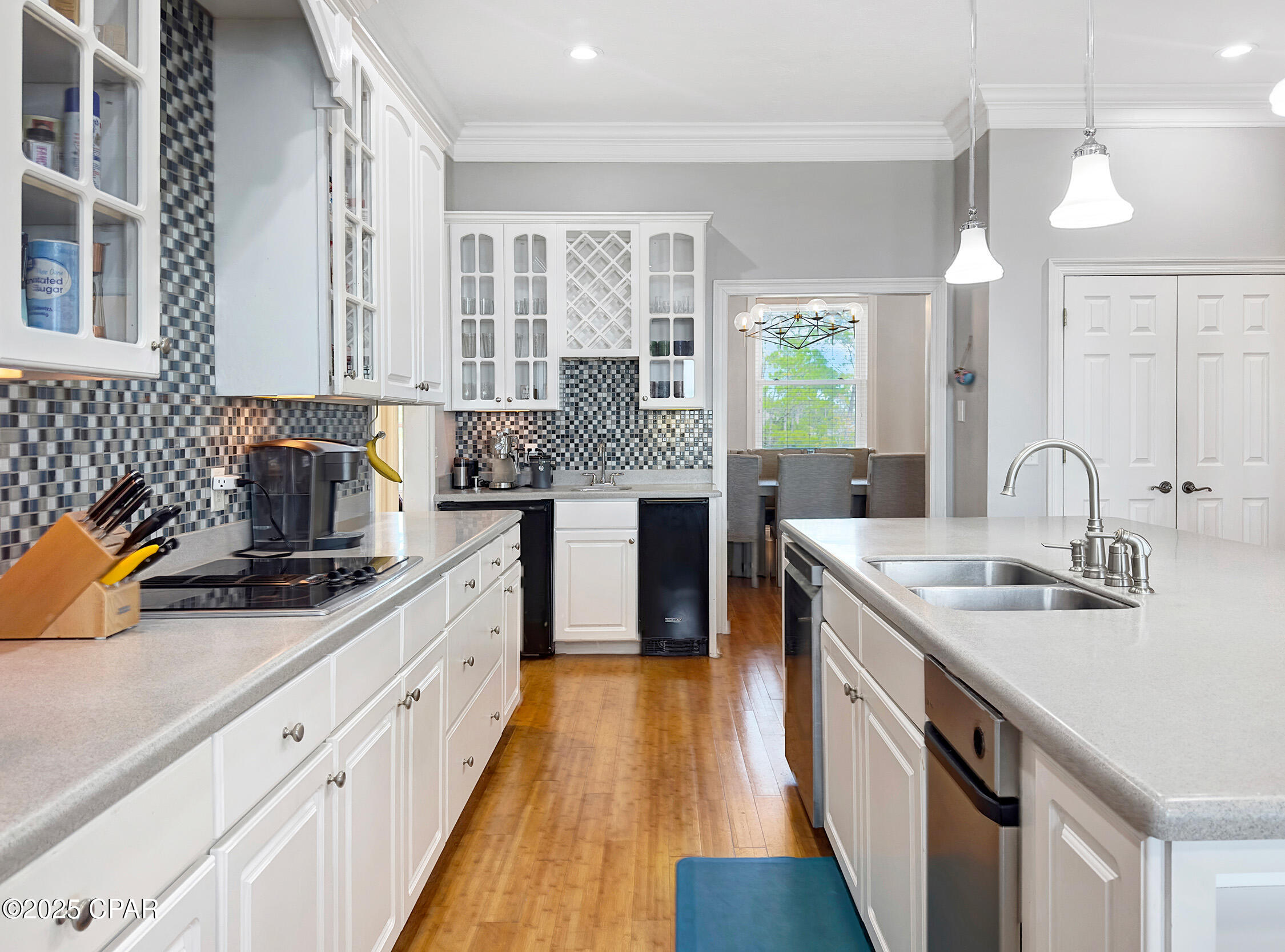 Listing photo id 8 for 7339 Rodgers Drive