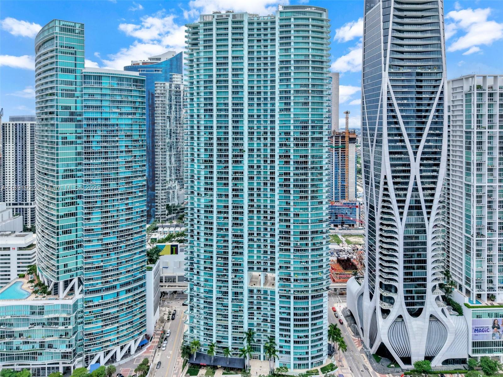 900 Biscayne Bay Condo