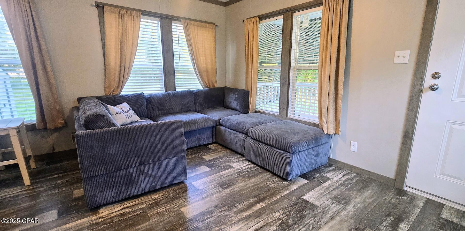 Image 6 For 233 Tennessee Street