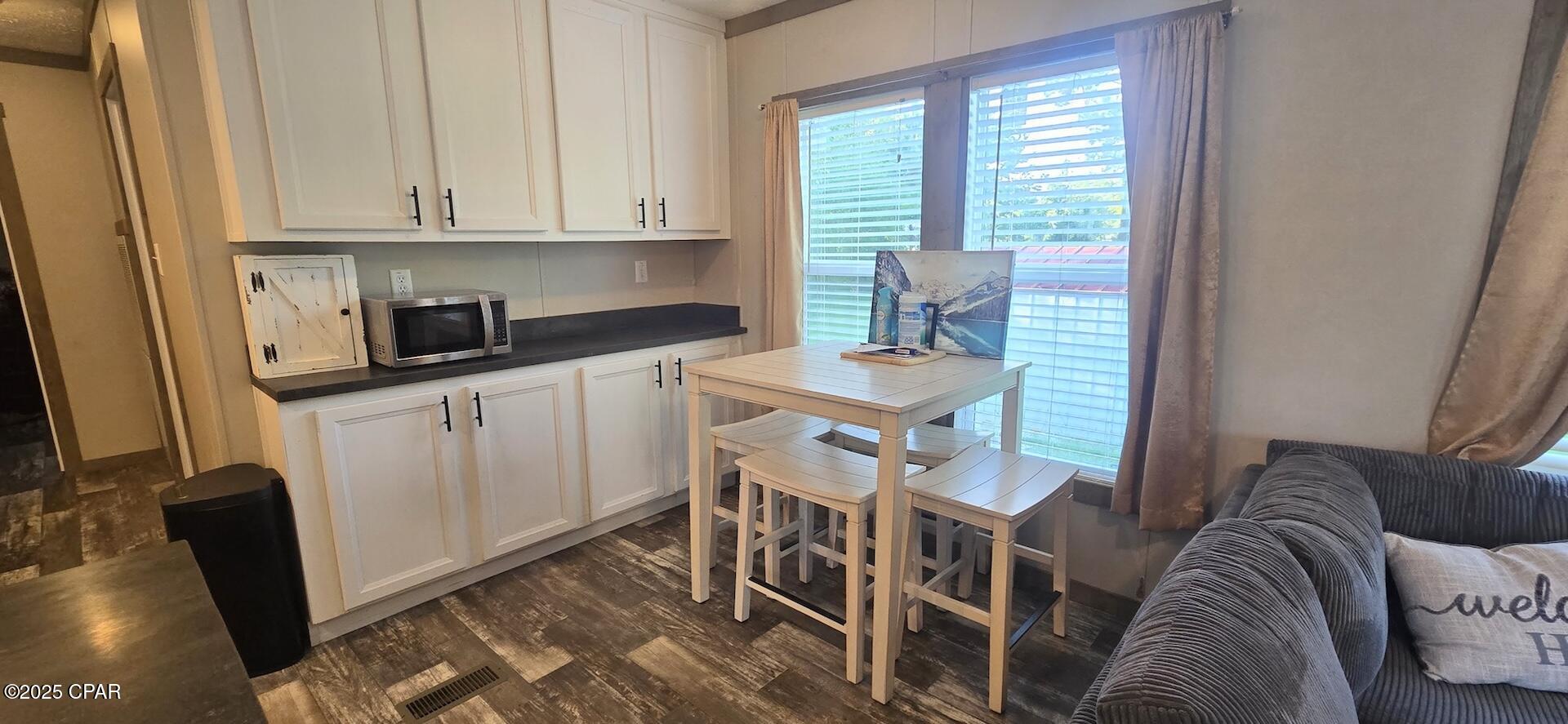 Image 8 For 233 Tennessee Street