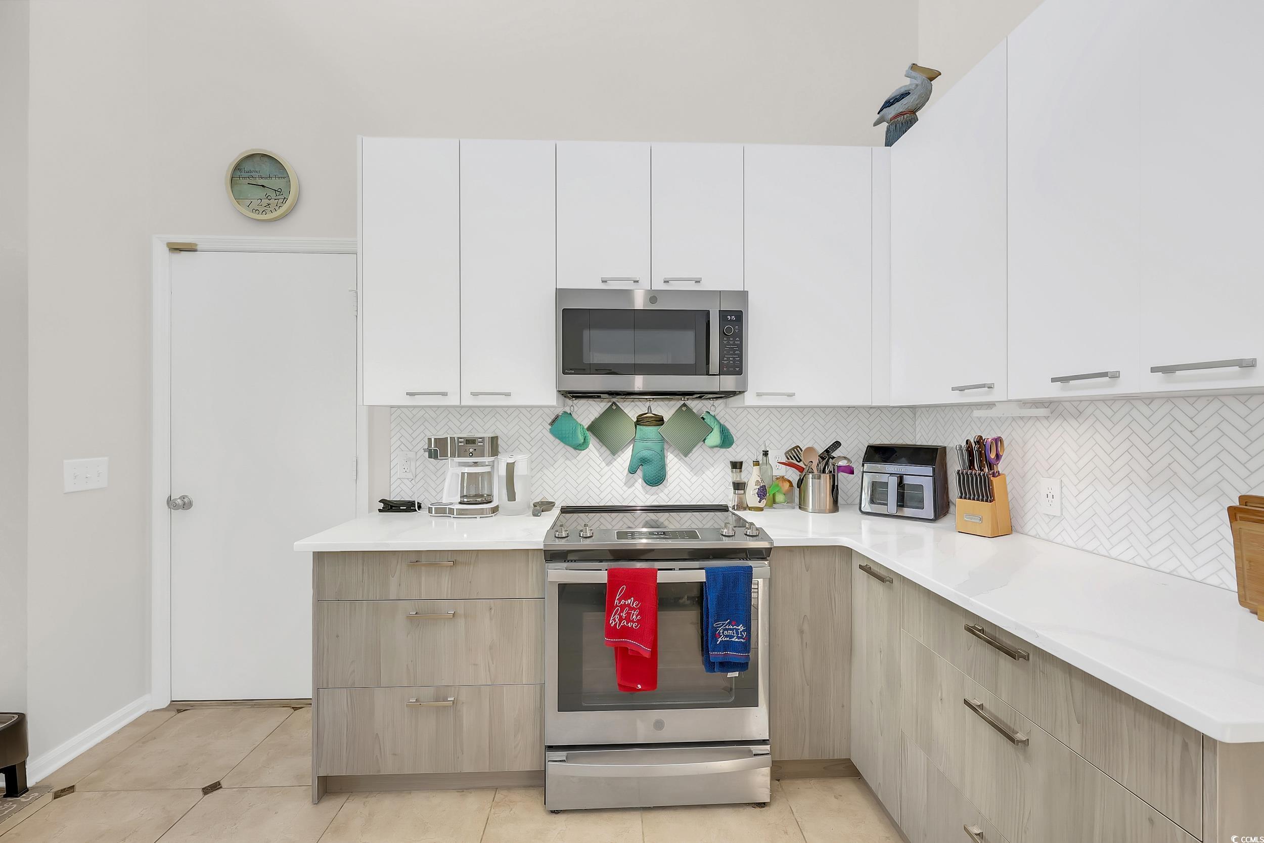 2524418 | Photo 25