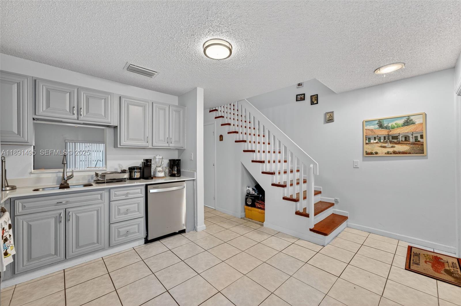 Eagle Village Of Coral Sp