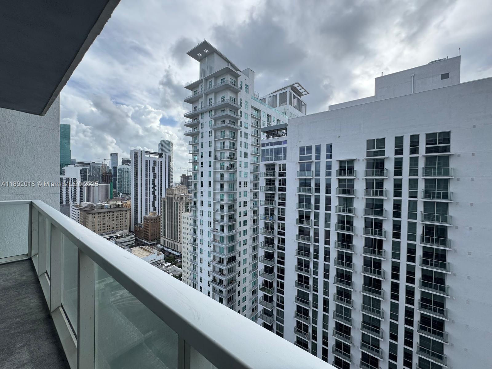 Vizcayne South Condo