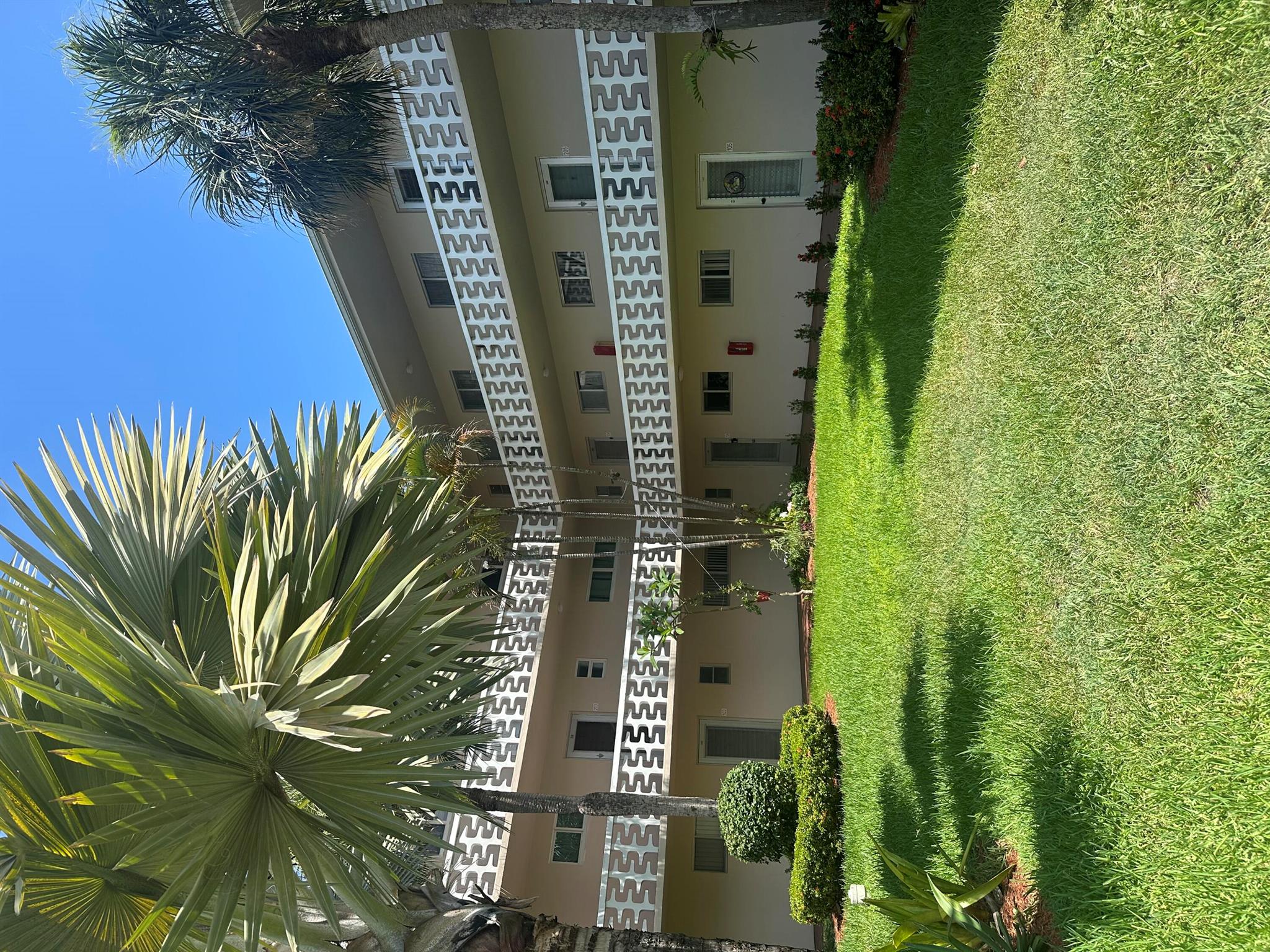 Lake Clarke Gardens Condo