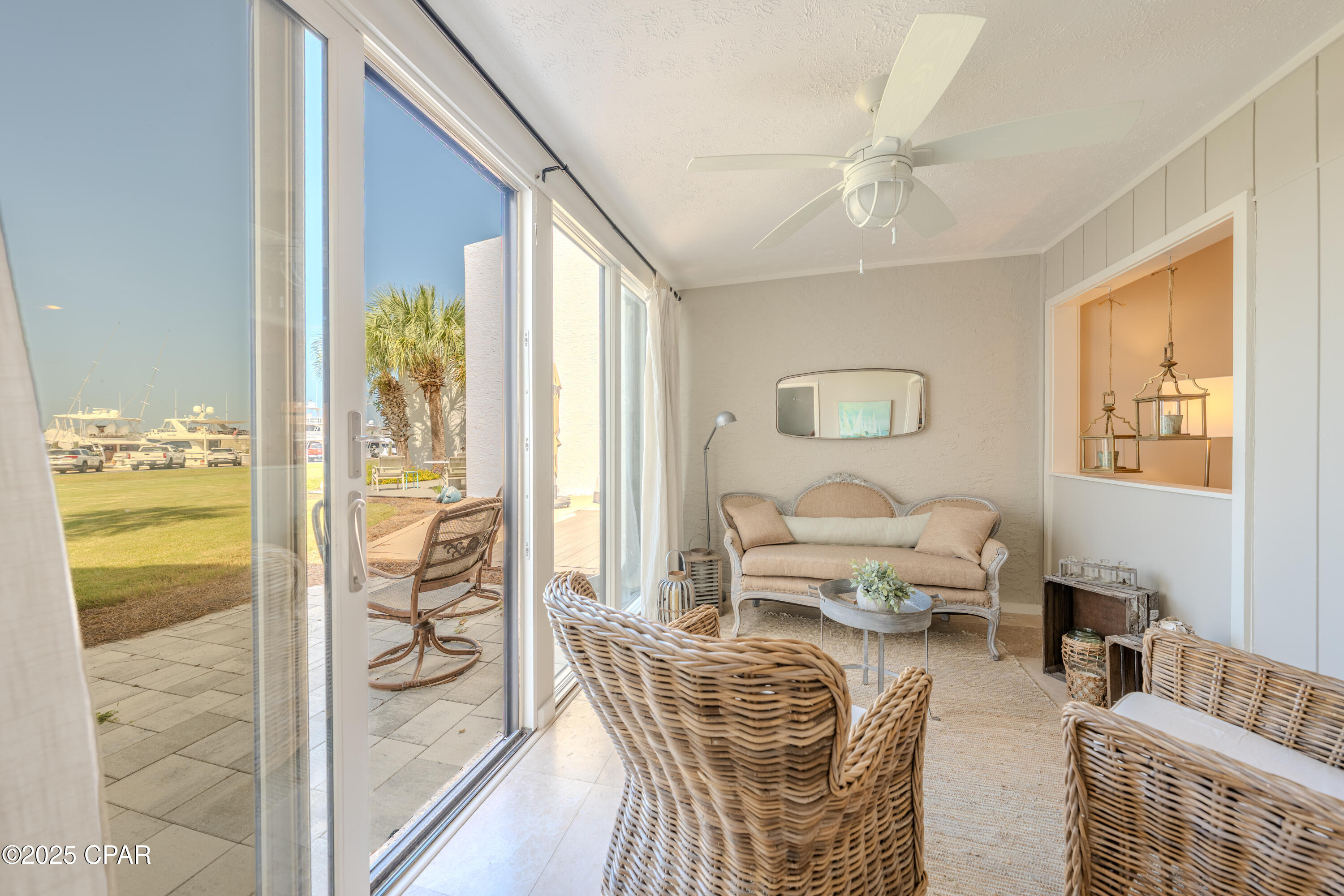 Listing photo id 12 for 4726 Bay Point Road 4127