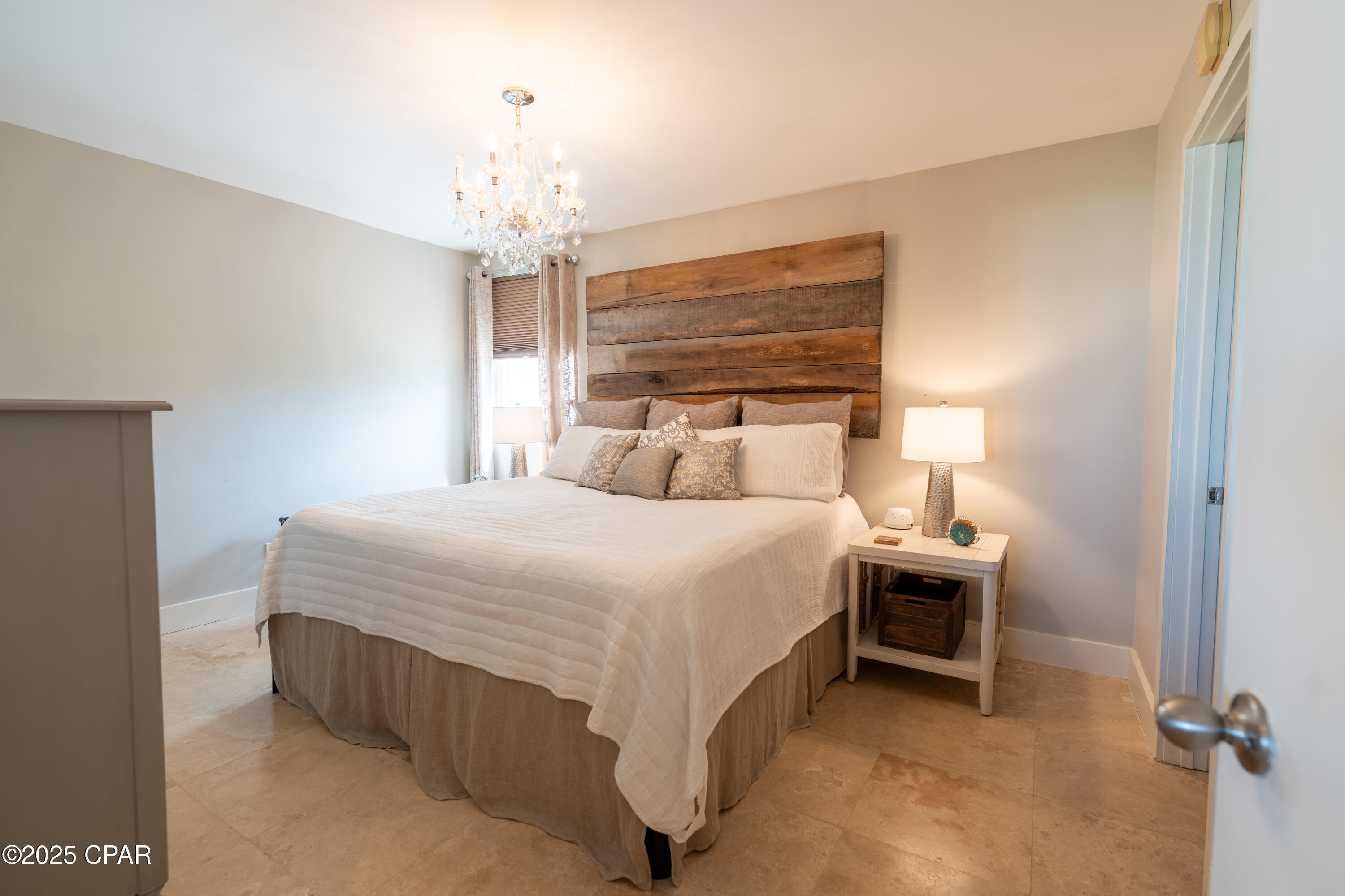 Listing photo id 19 for 4726 Bay Point Road 4127