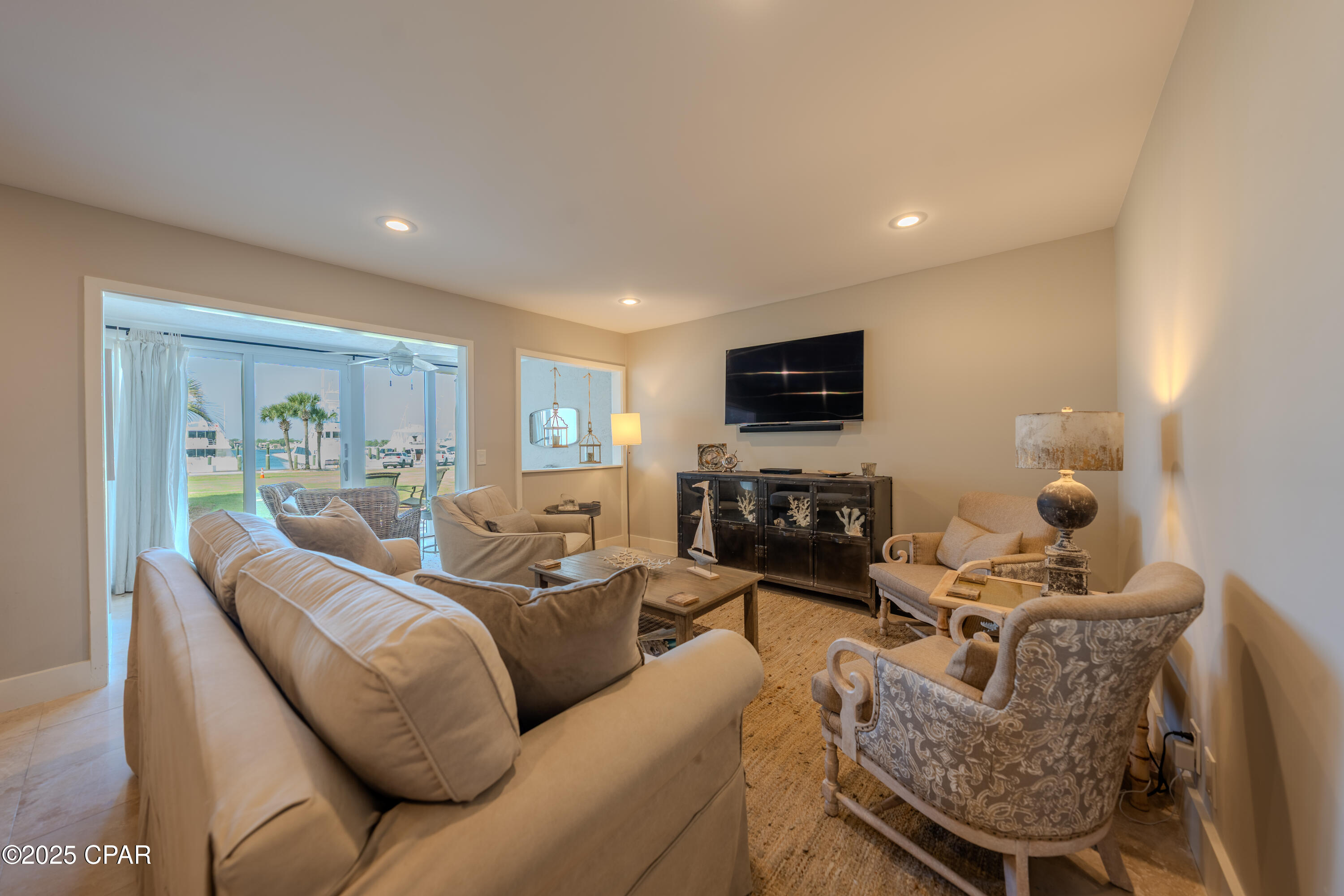 Listing photo id 2 for 4726 Bay Point Road 4127