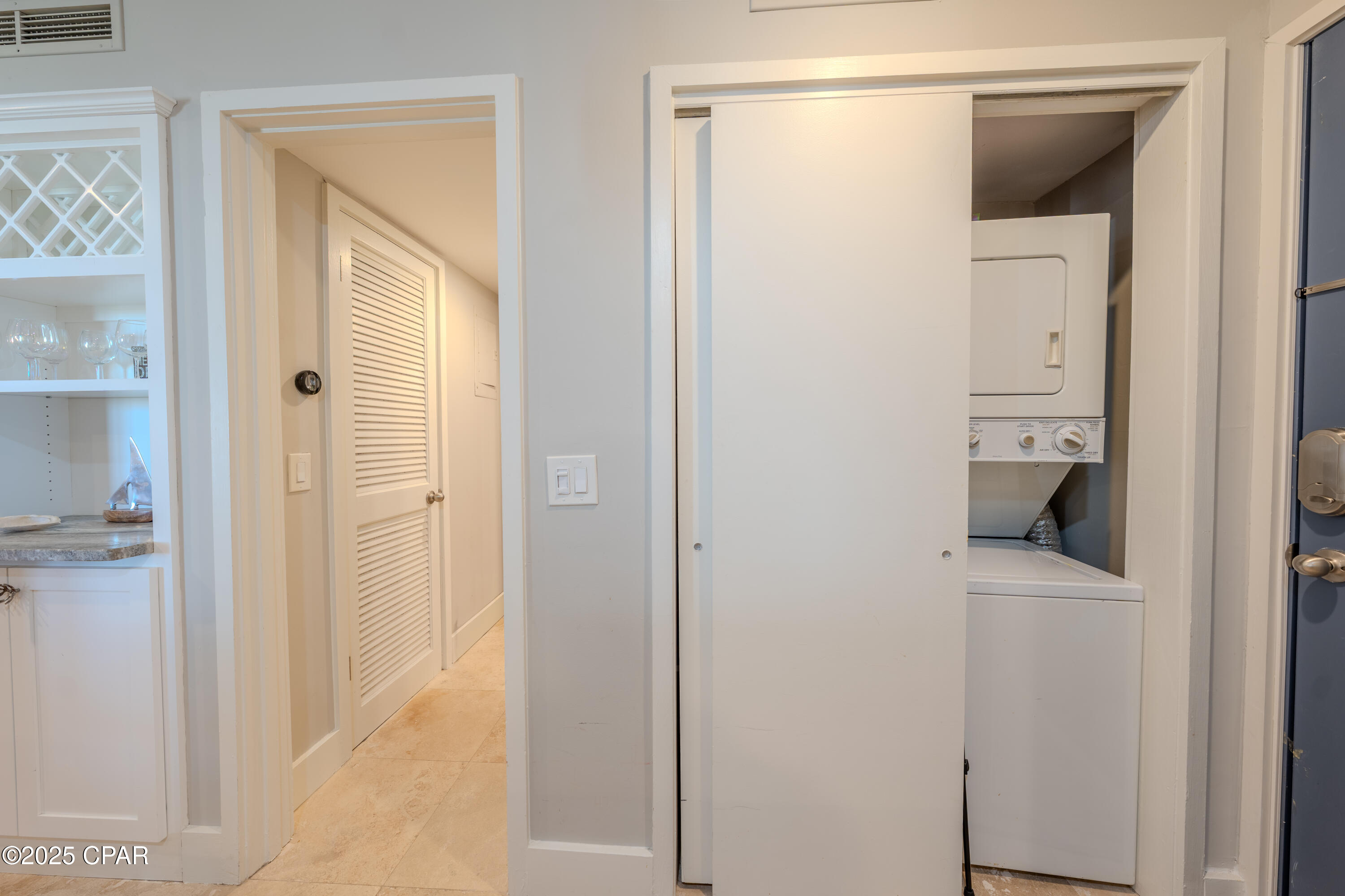 Listing photo id 24 for 4726 Bay Point Road 4127