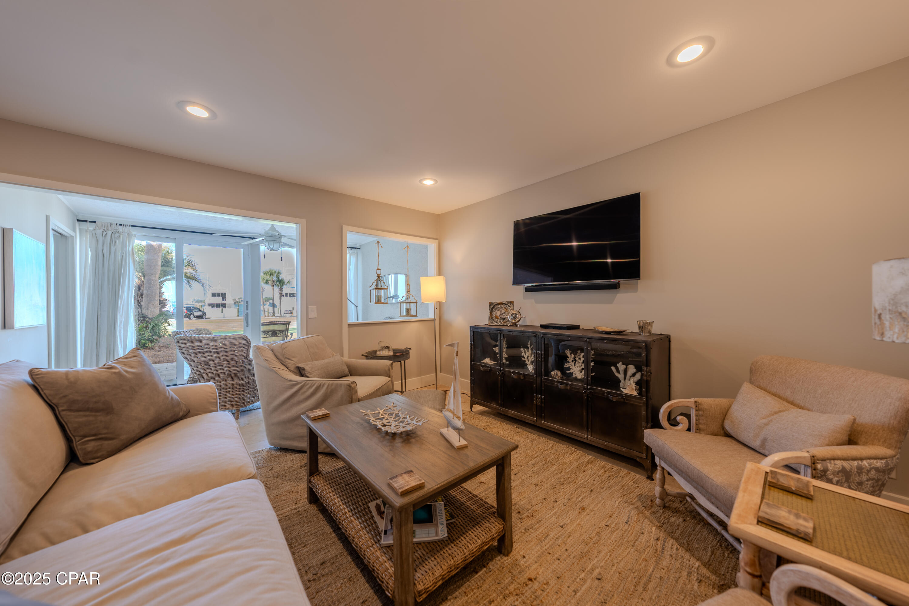 Listing photo id 3 for 4726 Bay Point Road 4127