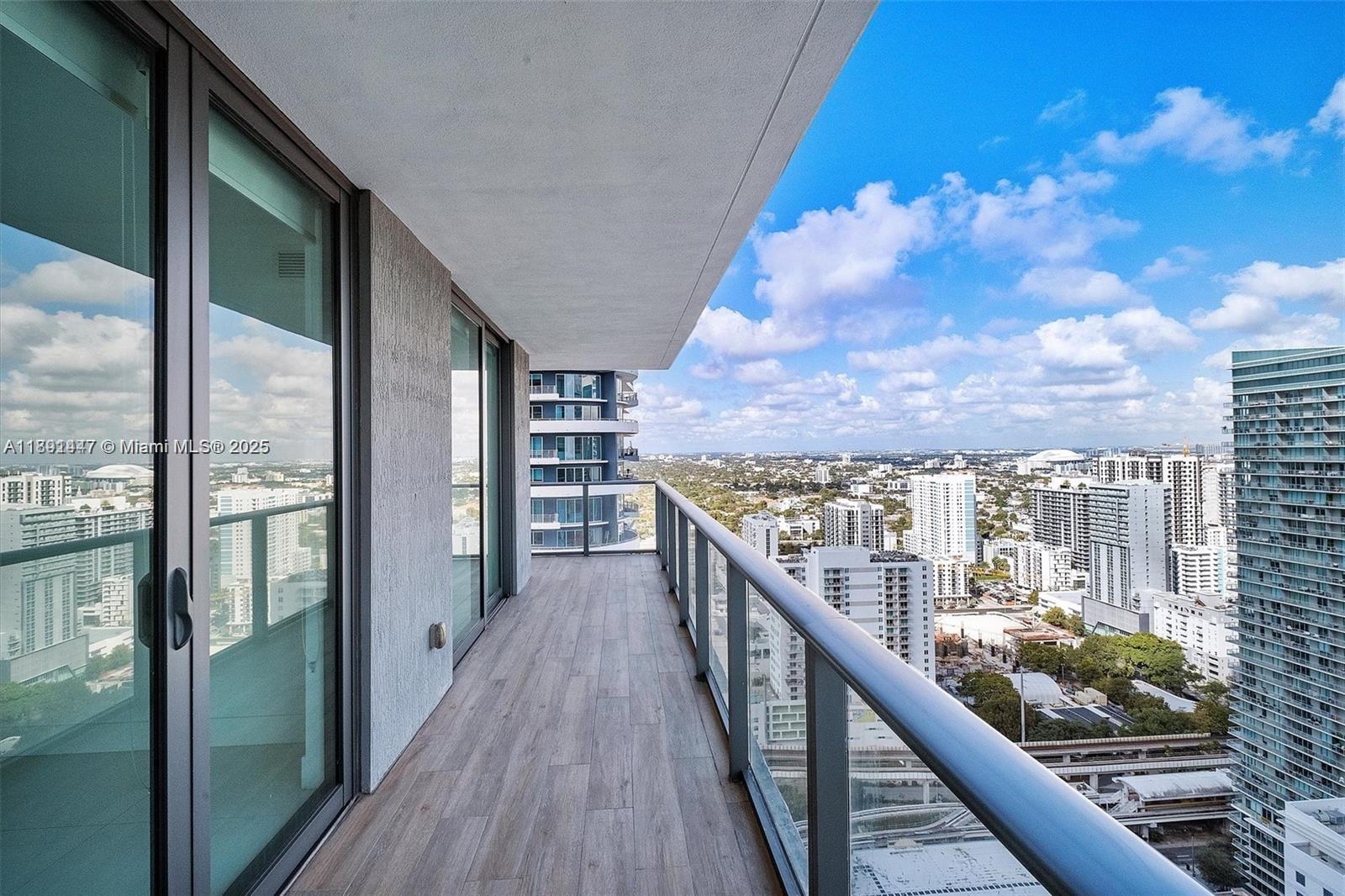 Condo for Sale in Miami, FL
