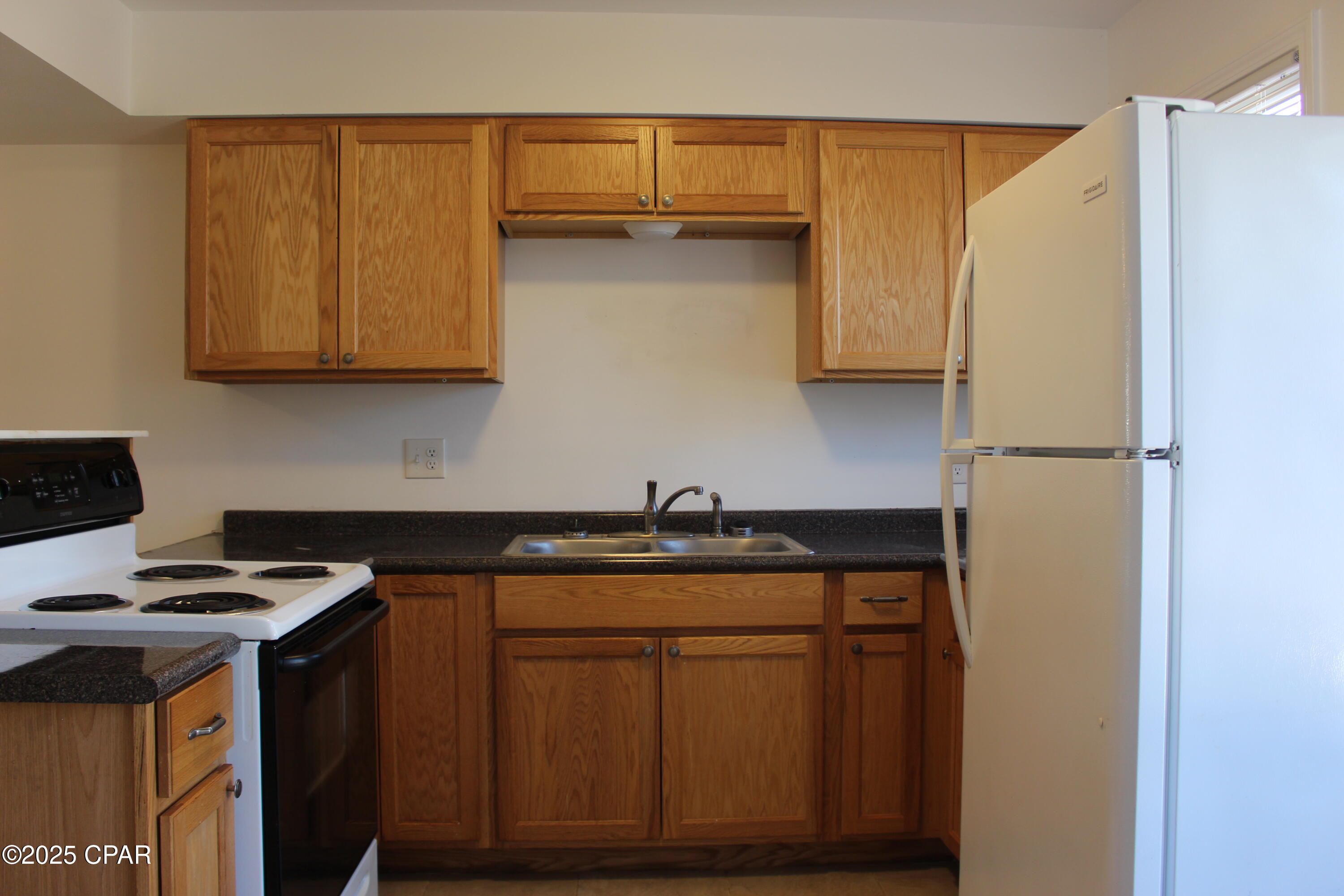 Image 6 For 19991 First Avenue A & B