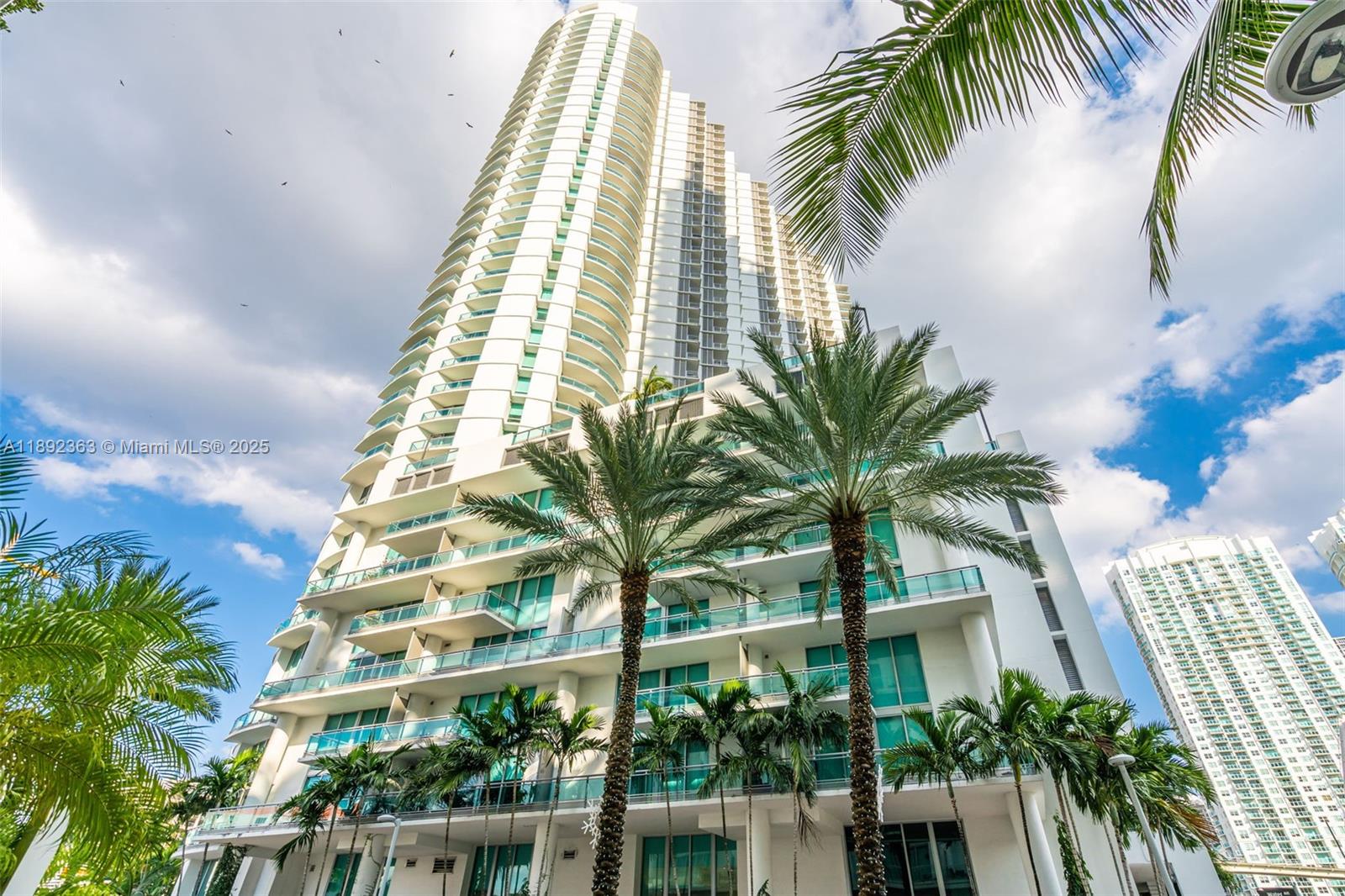 Condo for Sale in Miami, FL