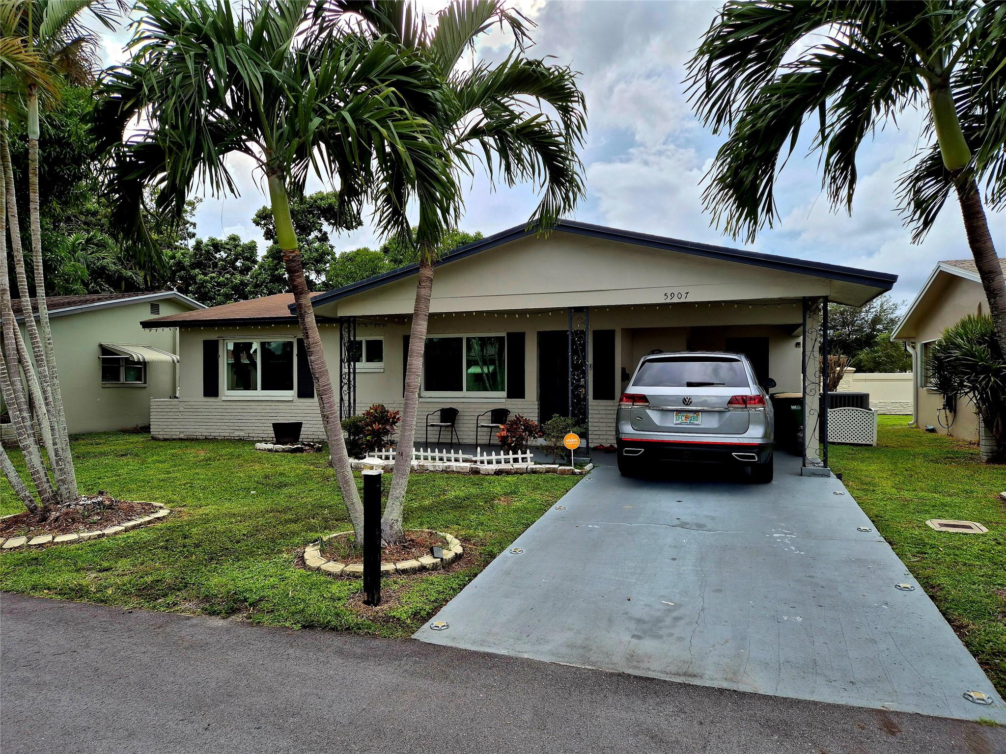 Homes for sale in Tamarac, FL | 5907 Nw 74th Ave, Tamarac, FL 33321 | MLS# F10529643